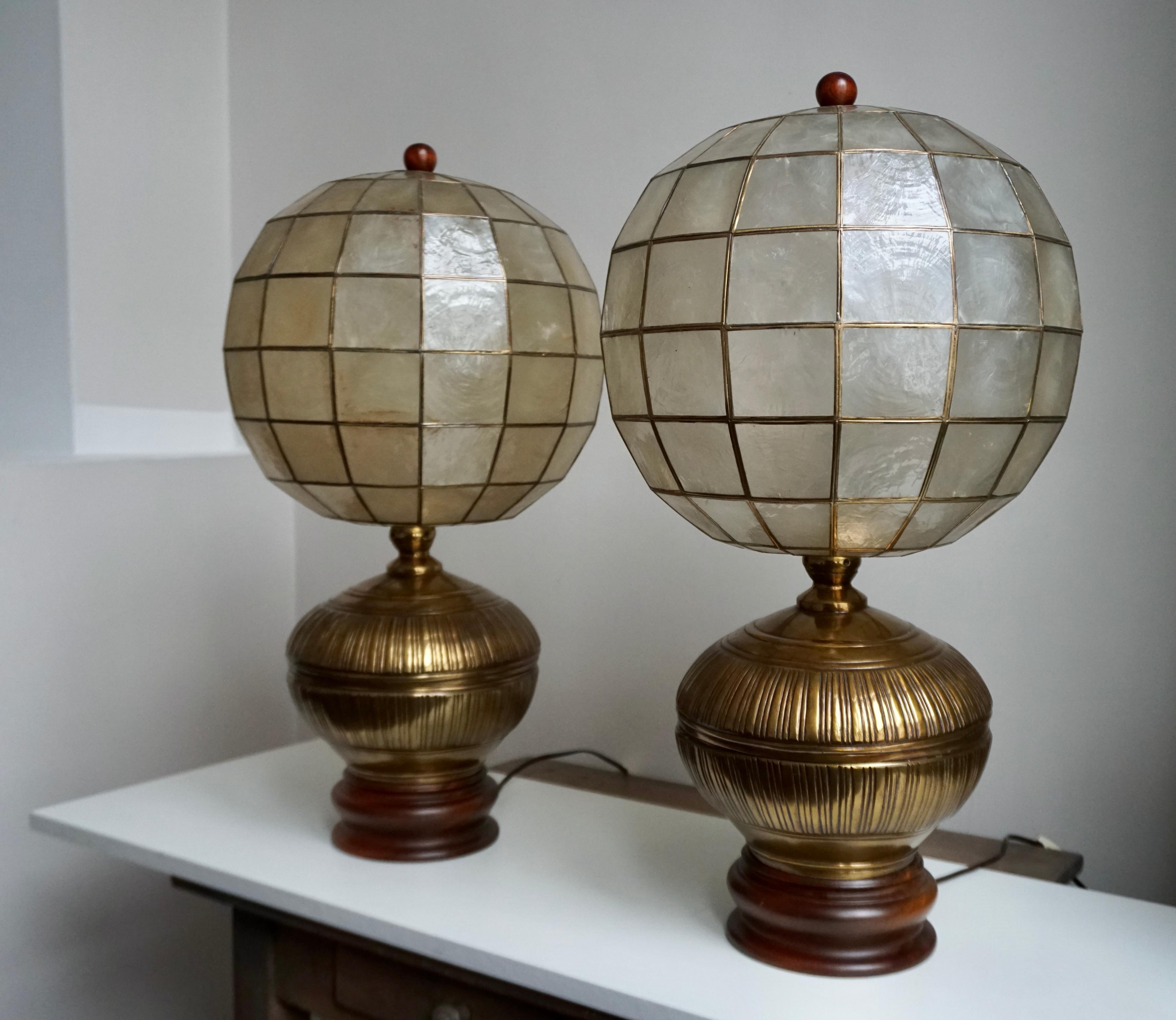 Pair of Capiz Shell and Copper Lamps In Good Condition In Antwerp, BE