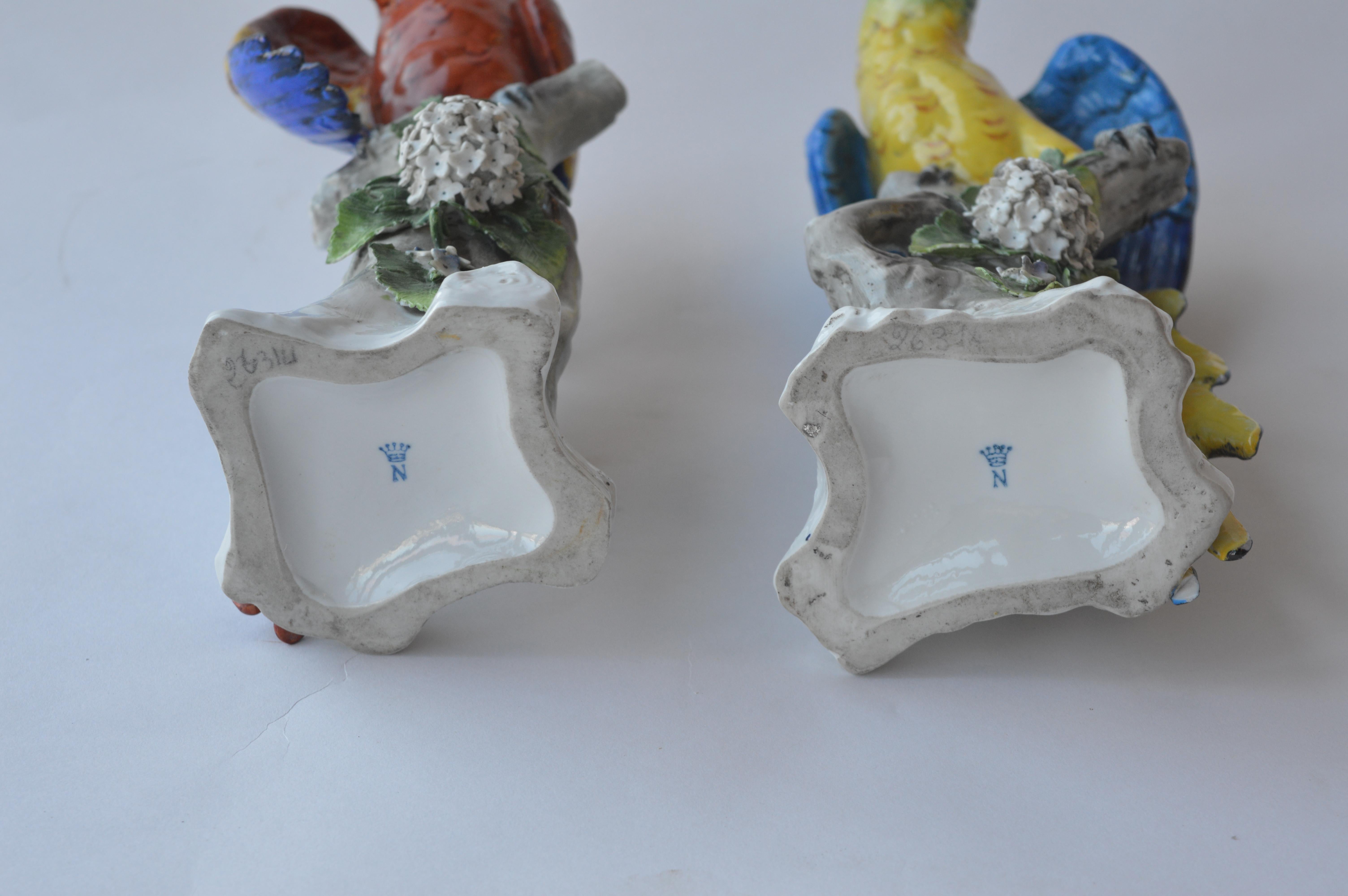 20th Century Pair of Capodimonte Porcelain Parrots