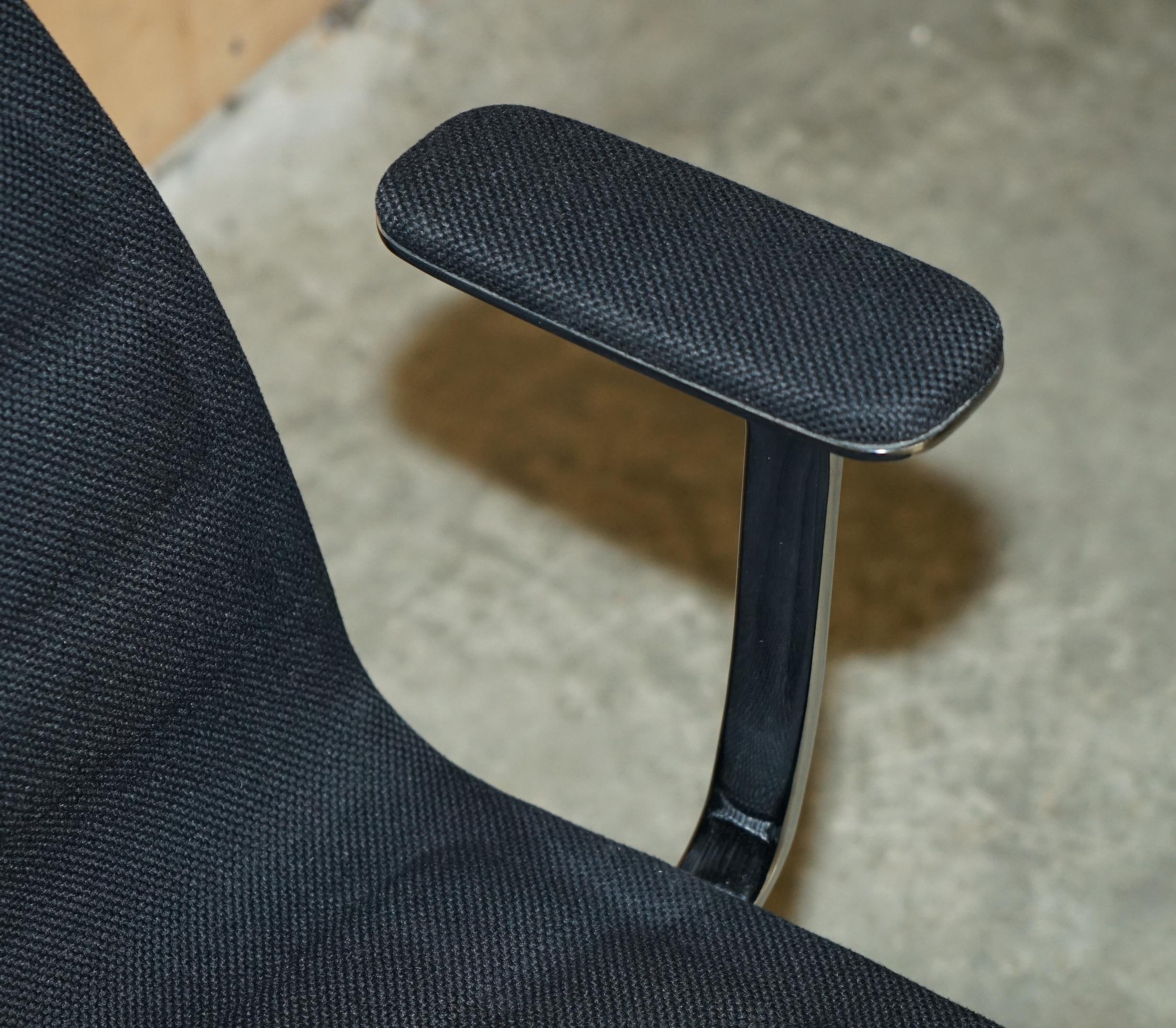 PAIR OF CAPPELLINI LOTUS OFFICE LOUNGE ARMCHAiRS BY JASPER MORRISON For Sale 1