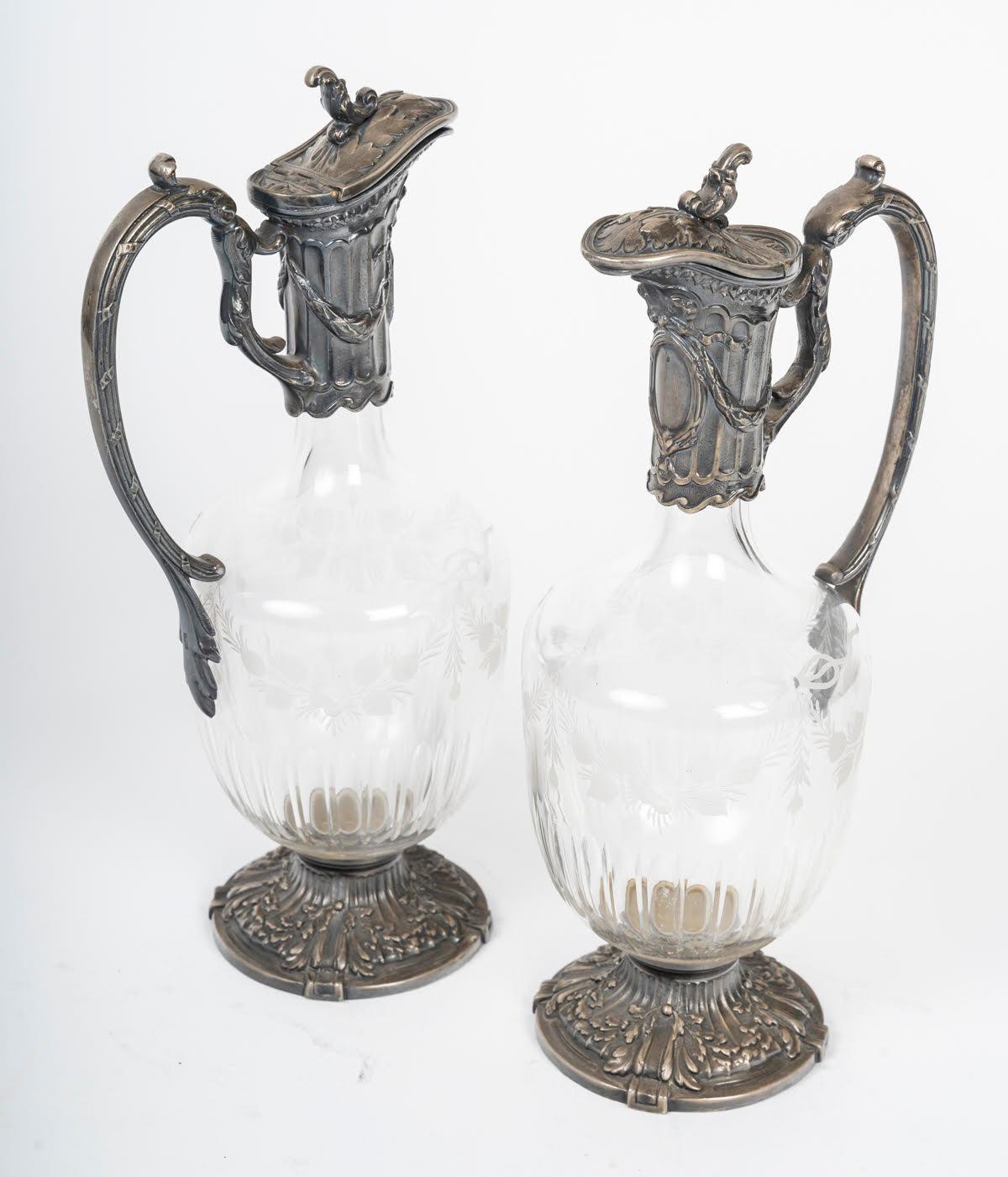 Pareja de Garrafas y Aguamaniles de Cristal Tallado y Metal Plateado, Estilo Napoleón III. en Bueno estado para la venta en Saint-Ouen, FR