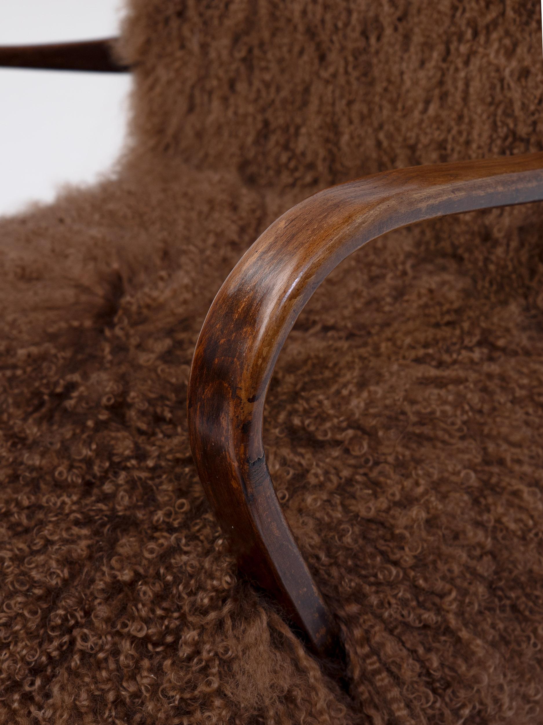 Pair of Caramel Scandinavian Art Deco Armchairs in Mongolian Sheepskin, 1950s For Sale 2