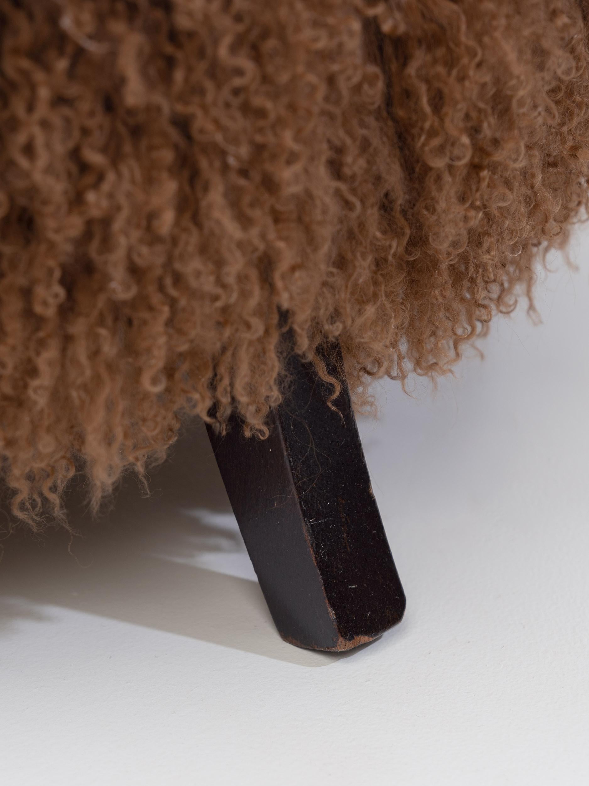 Pair of Caramel Scandinavian Art Deco Armchairs in Mongolian Sheepskin, 1950s For Sale 5