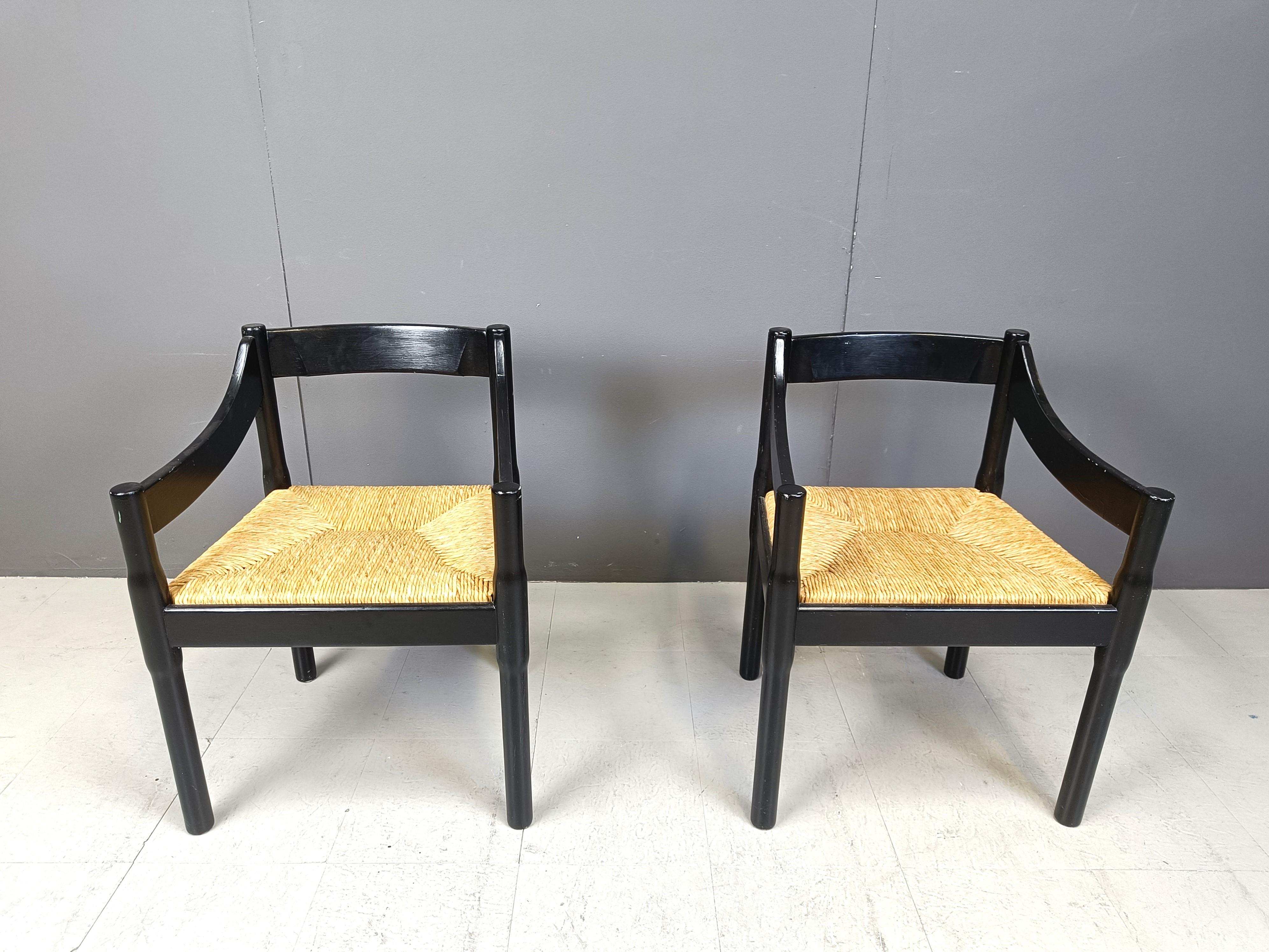 Mid century armchairs model Carimate designed by Vico Magistretti for Cassina.

Initially designed for a Golf club called 'Carimate Golf club' these chairs became very popular and a true design icon

1960s - Italy

Good condition

Height: