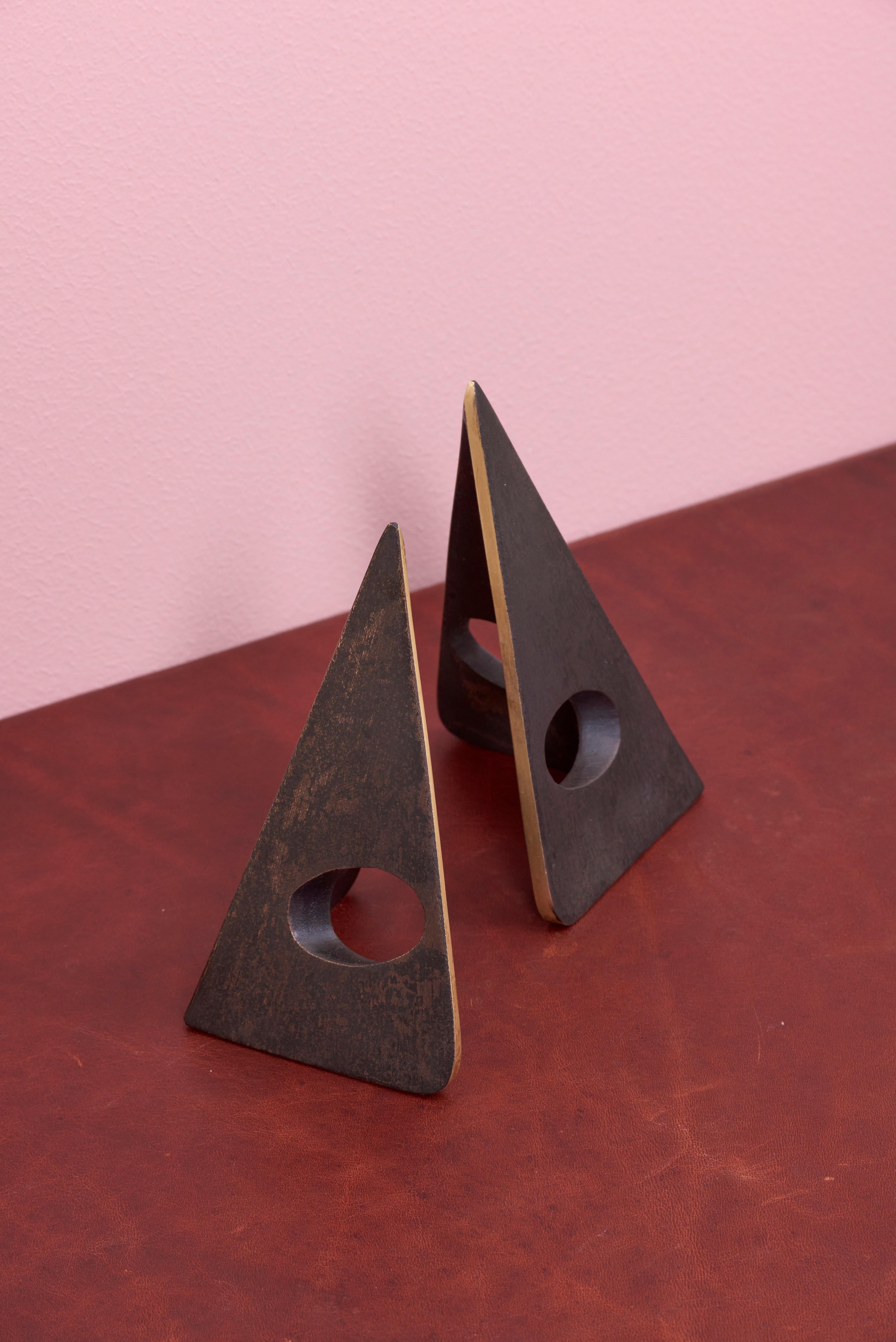 Pair of Carl Auböck Bookends #4100 in a Patina and Polish Brass Mix For Sale 3