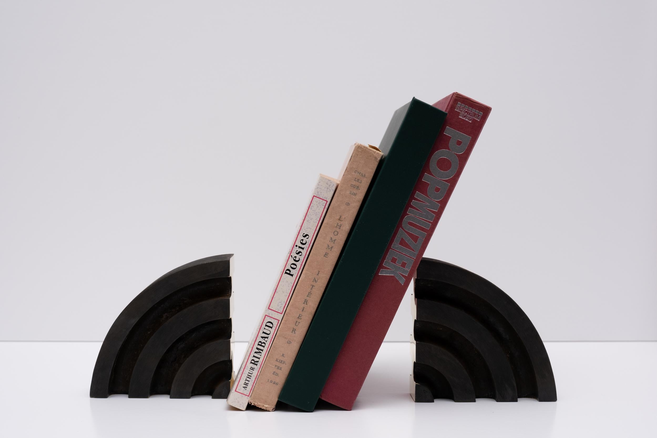 Paire de serre-livres en laiton patiné Carl Auböck, modèle 5535 