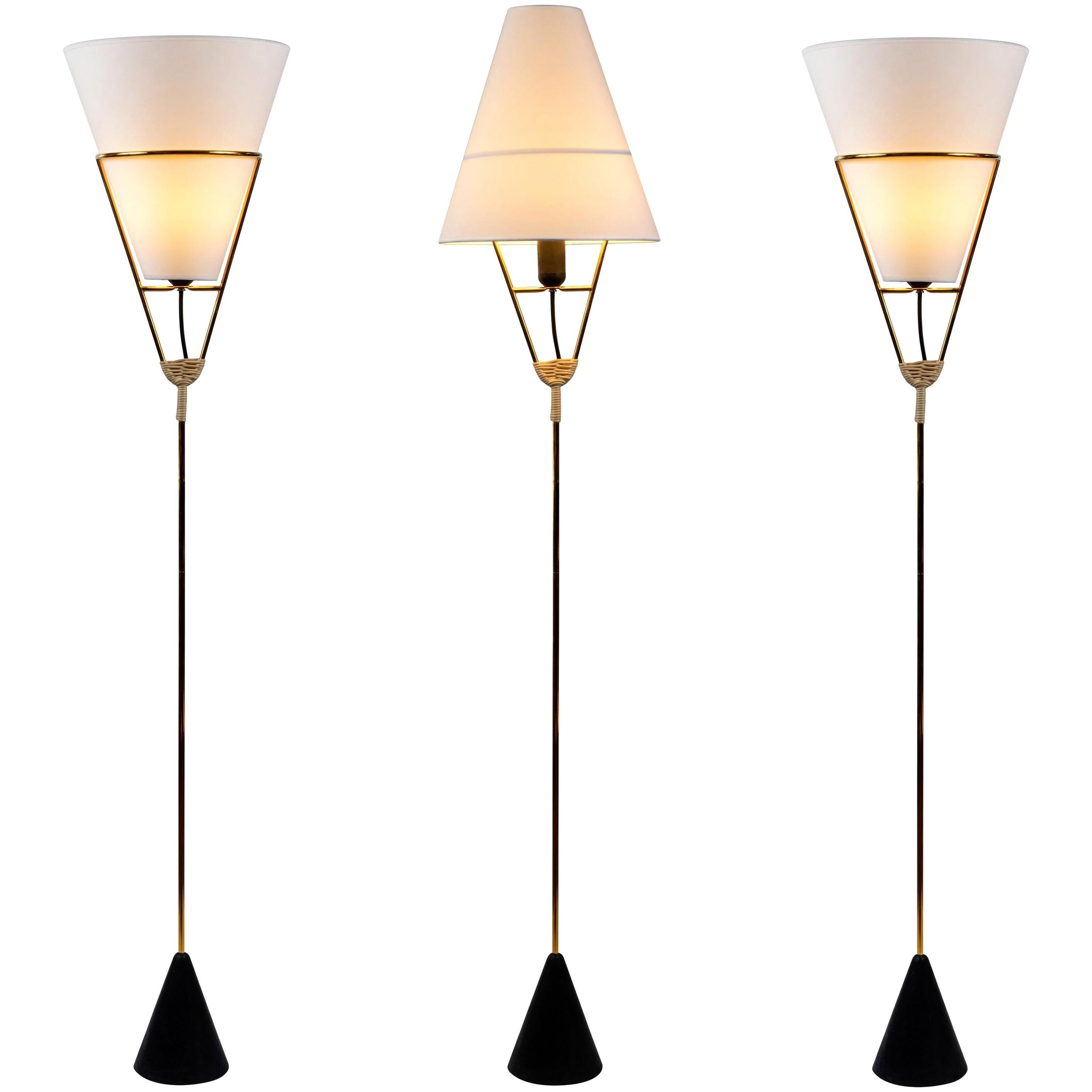 Mid-Century moderno Coppia di lampade da terra Vice Versa di Carl Auböck in vendita