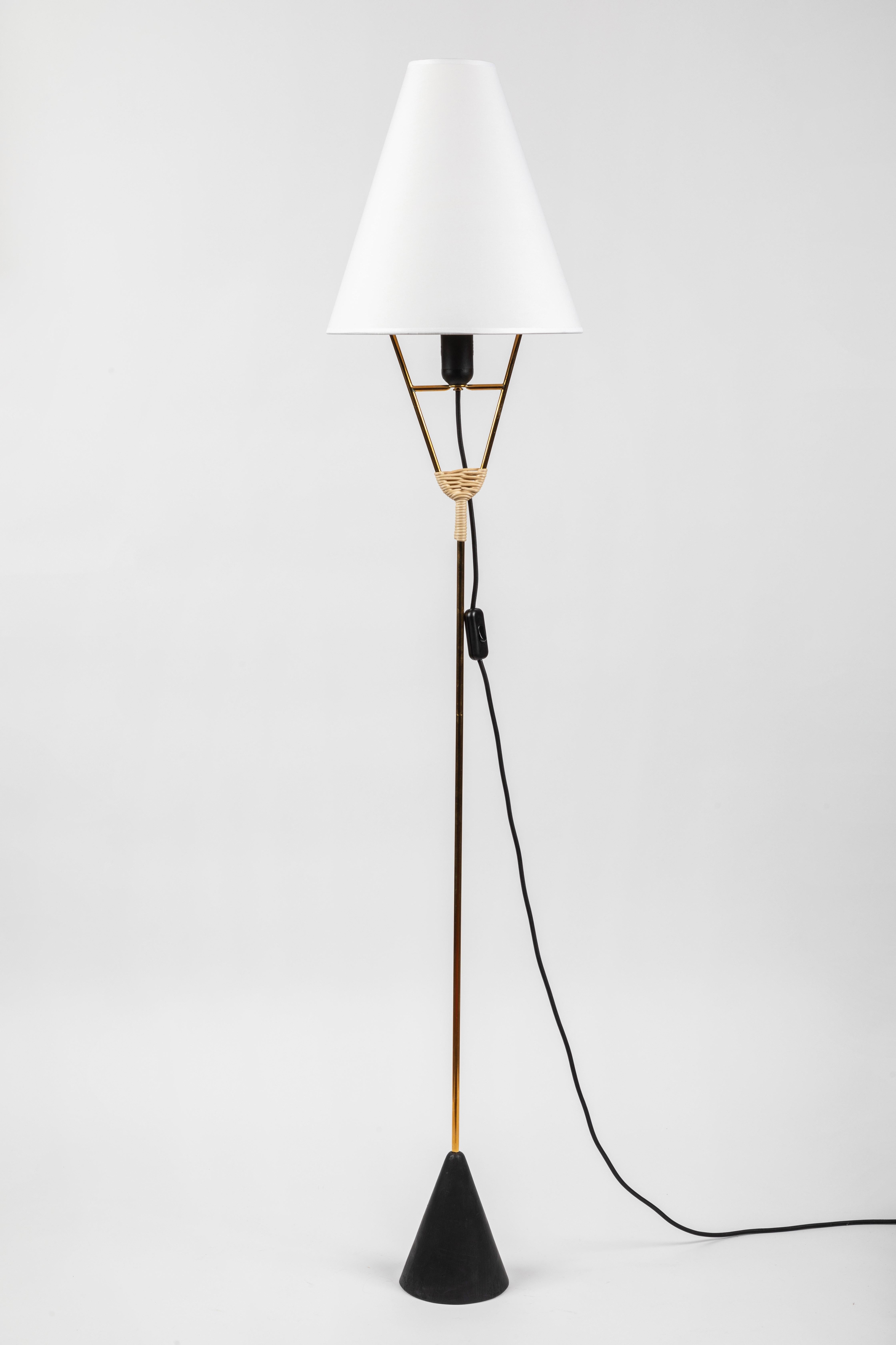Coppia di lampade da terra Vice Versa di Carl Auböck in vendita 6