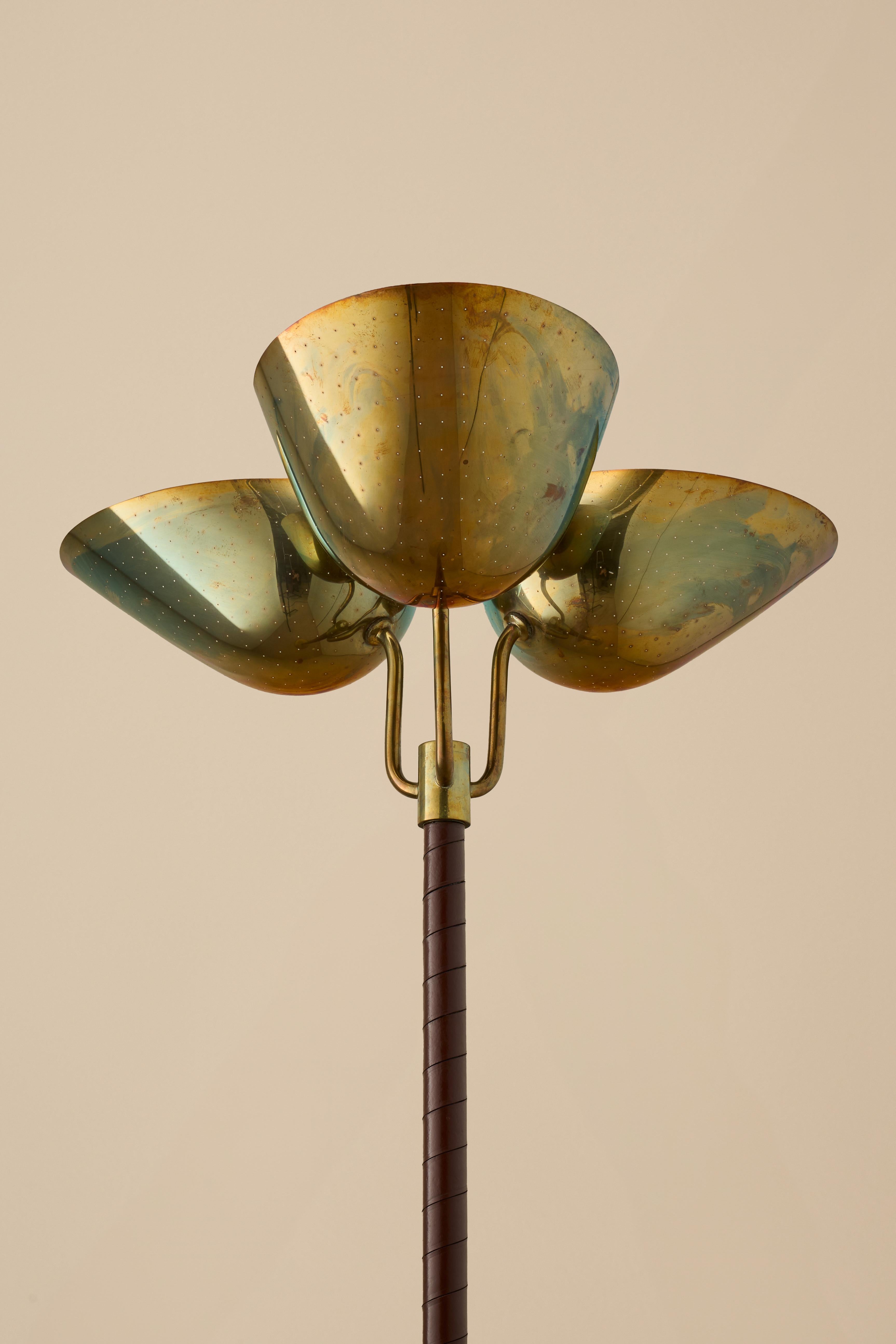 Paire de lampadaires Carl-Axel Acking, Suède, années 1940 en vente 4