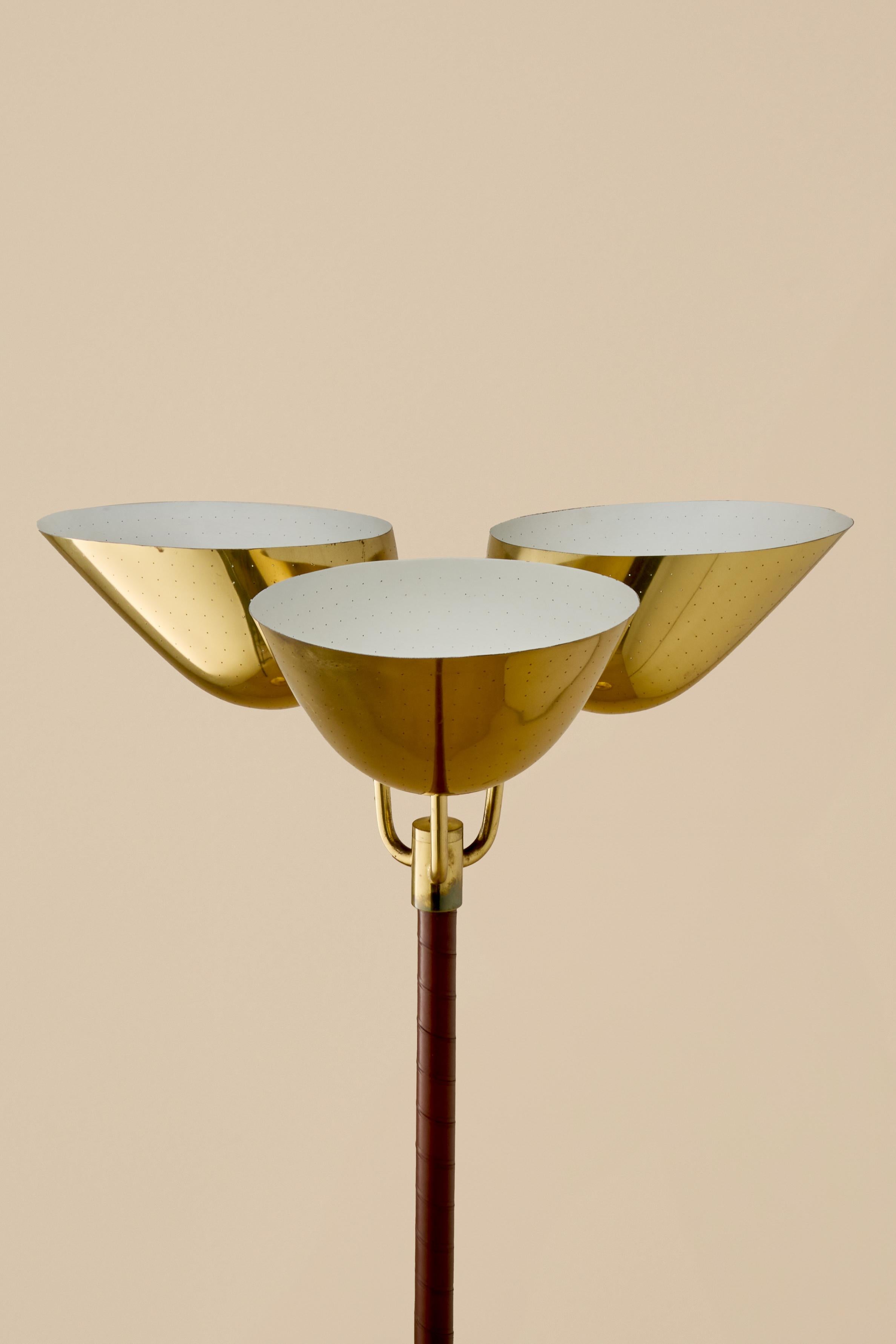 Paire de lampadaires Carl-Axel Acking, Suède, années 1940 Bon état - En vente à Stockholm, SE
