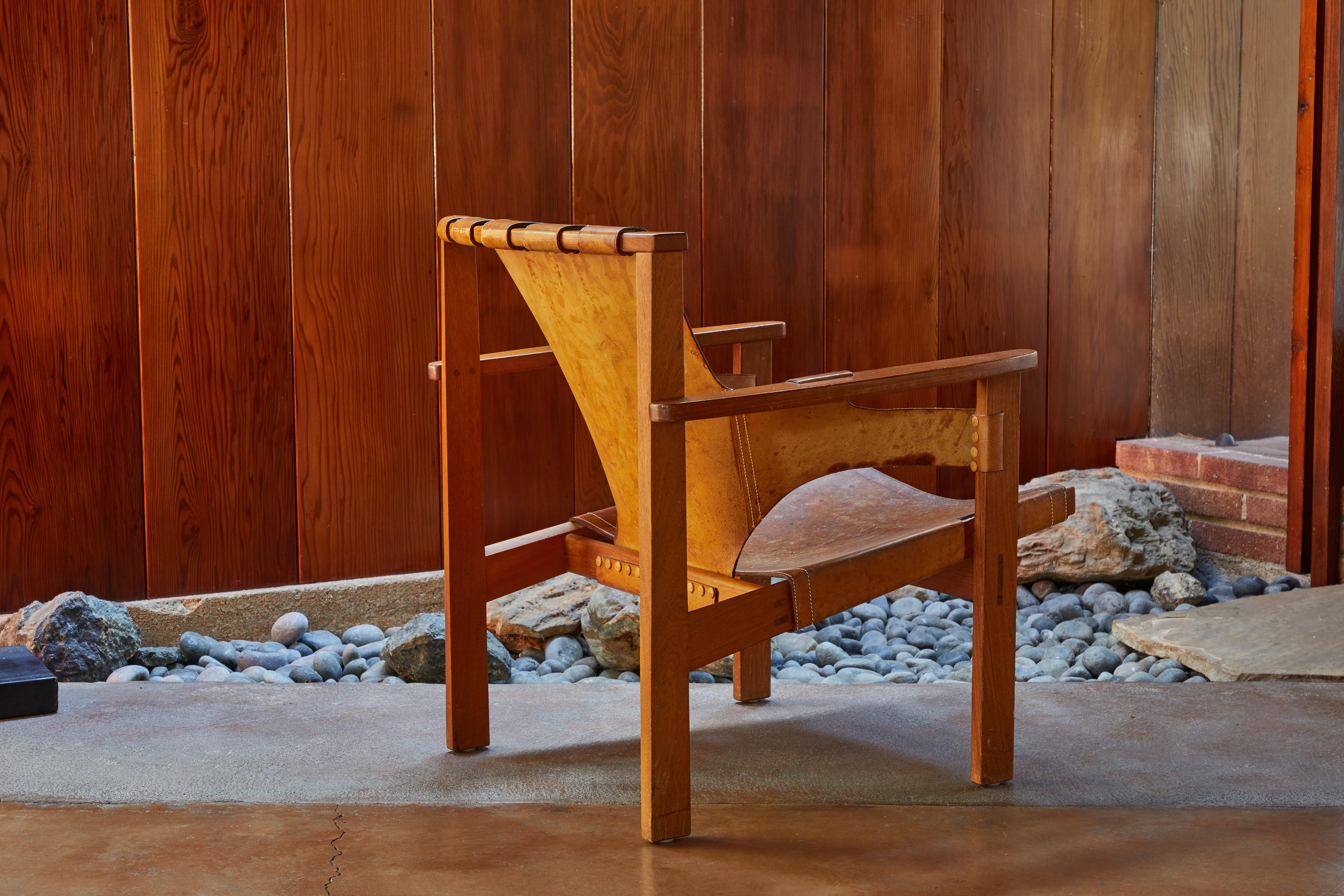 Pair of Carl Axel Acking 'Trienna' Chairs in Patinated Brown Leather, circa 1957 1