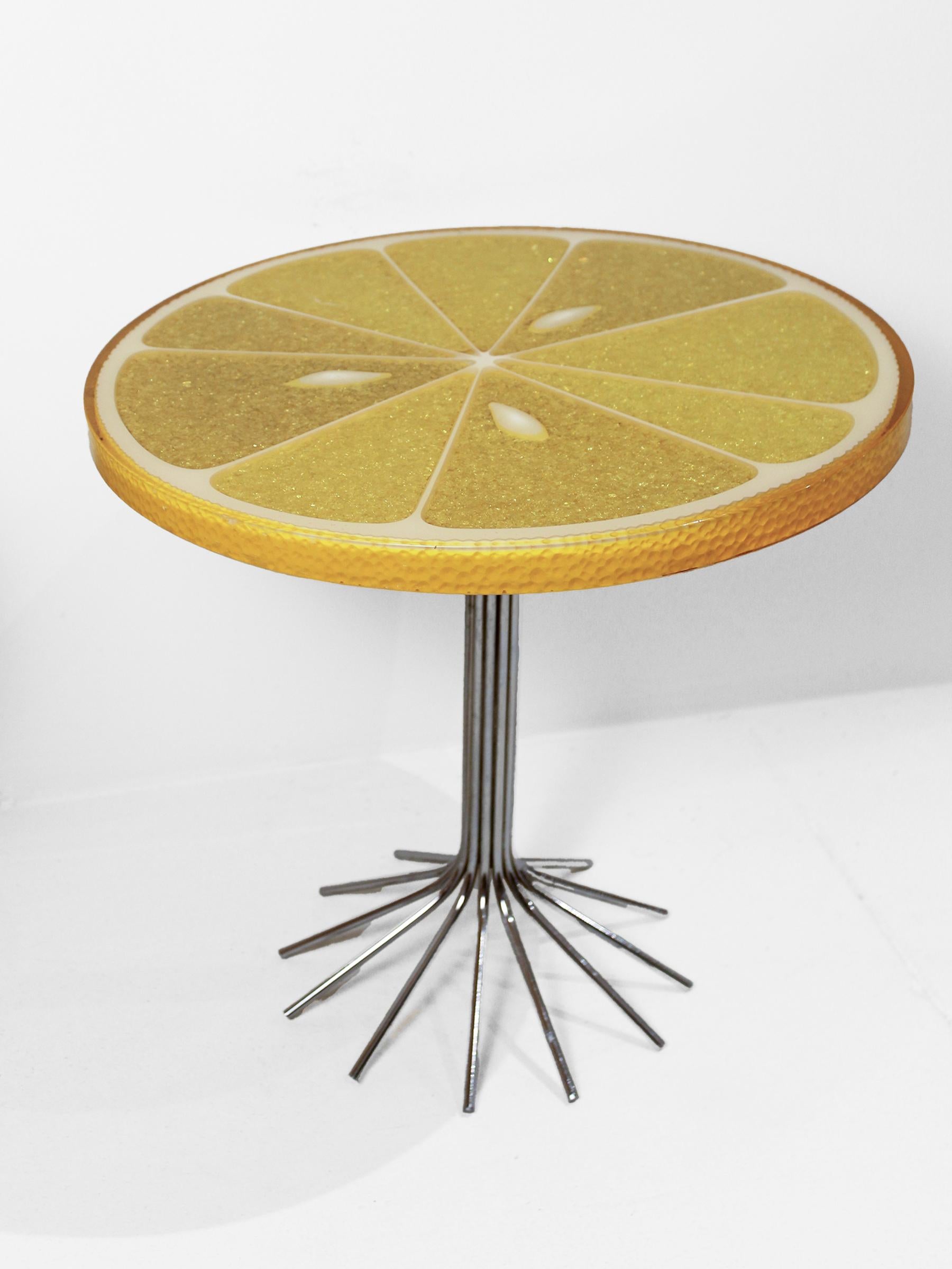 Pair of Carl Chaffee Citrus Slice Cocktail Tables In Good Condition For Sale In New York, NY