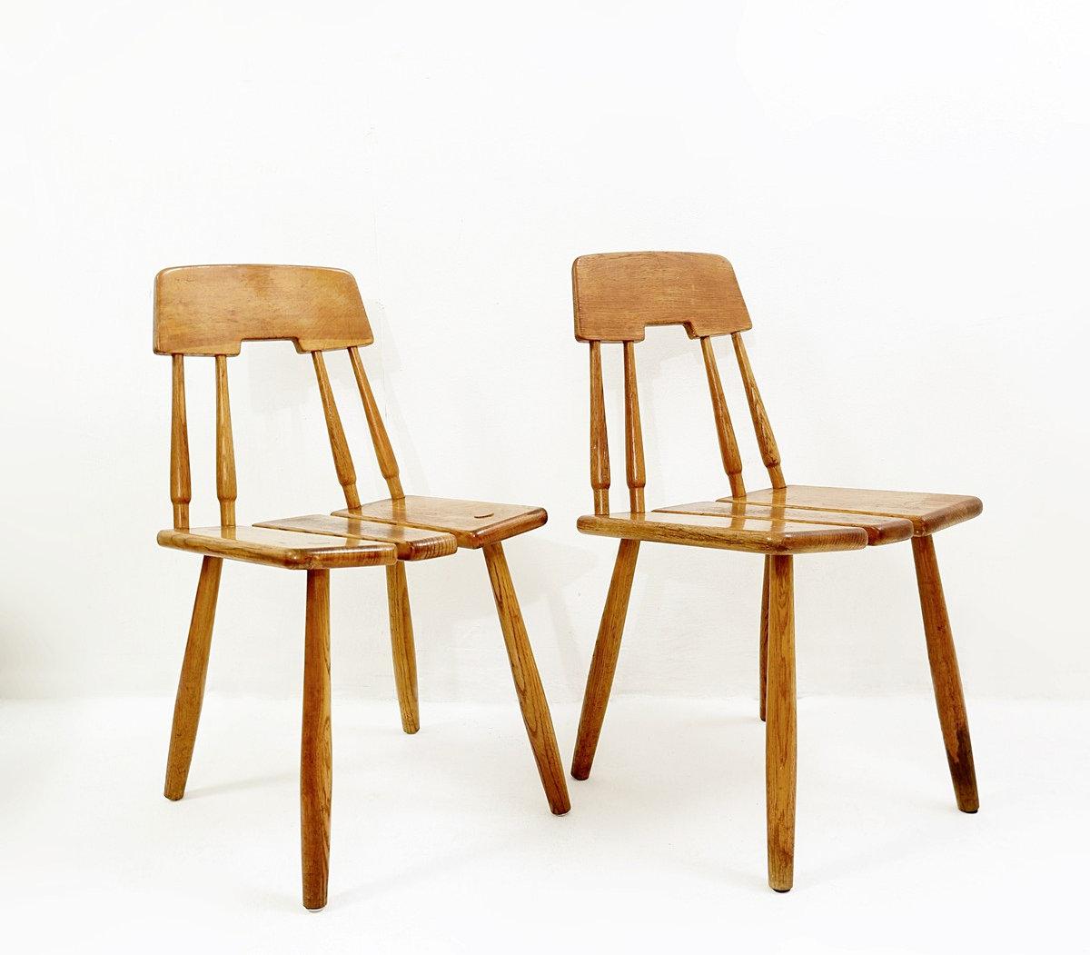 Paar Stühle von Carl-Gustav Boulogner Hergestellt von AB Bröderna Wigells Stolfabrik (Skandinavische Moderne) im Angebot