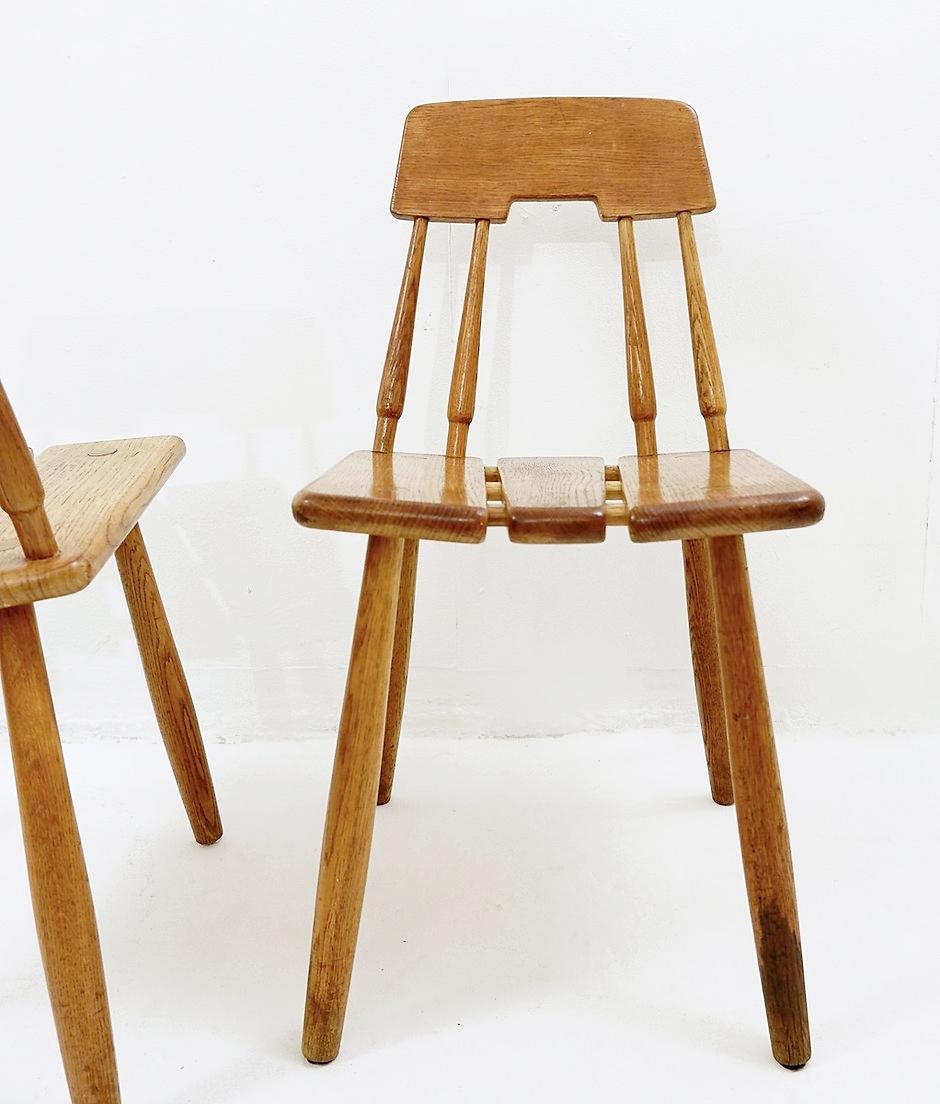 Paar Stühle von Carl-Gustav Boulogner Hergestellt von AB Bröderna Wigells Stolfabrik im Angebot 2