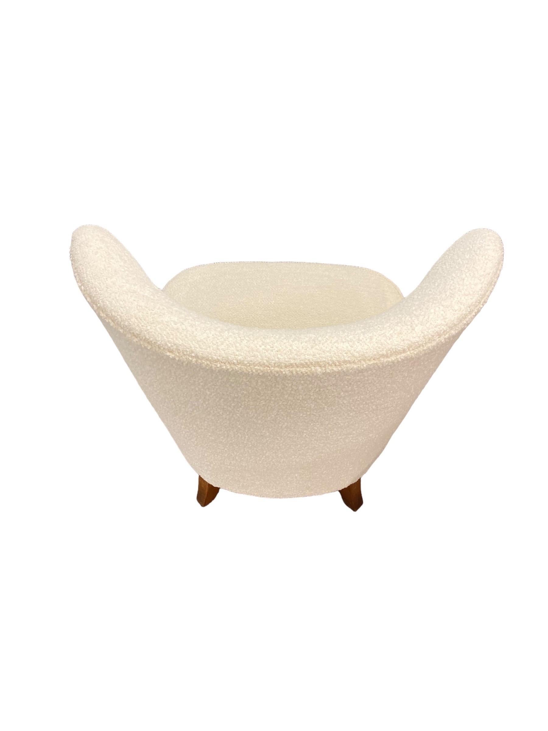 Coppia di poltrone Carl-Johan Boman imbottite in tessuto bianco, Boman OY 1950s in vendita 4