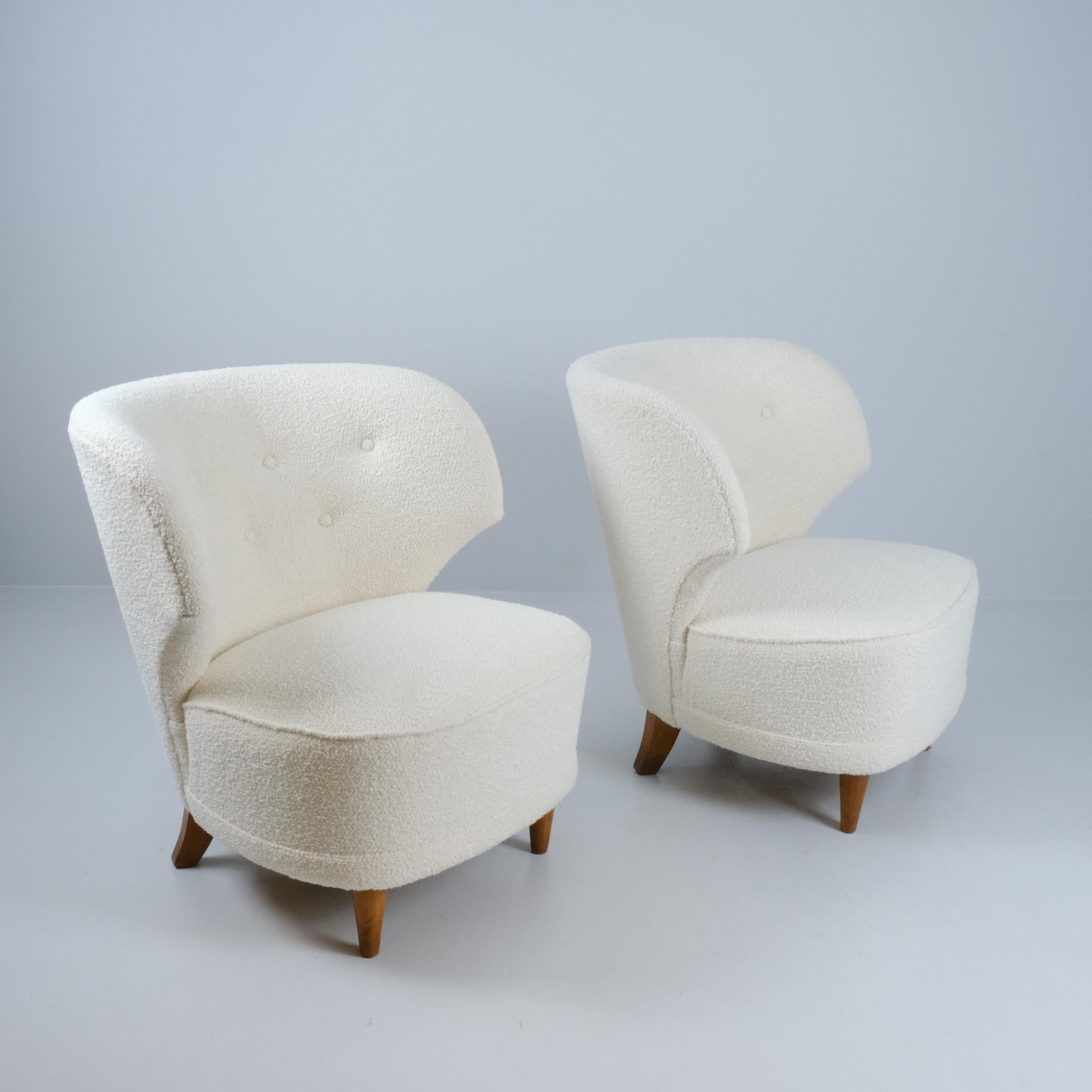 Mid-Century Modern Pair Of Carl-Johan Boman Armchairs Upholstered in White Fabric, Boman Oy 1950s For Sale