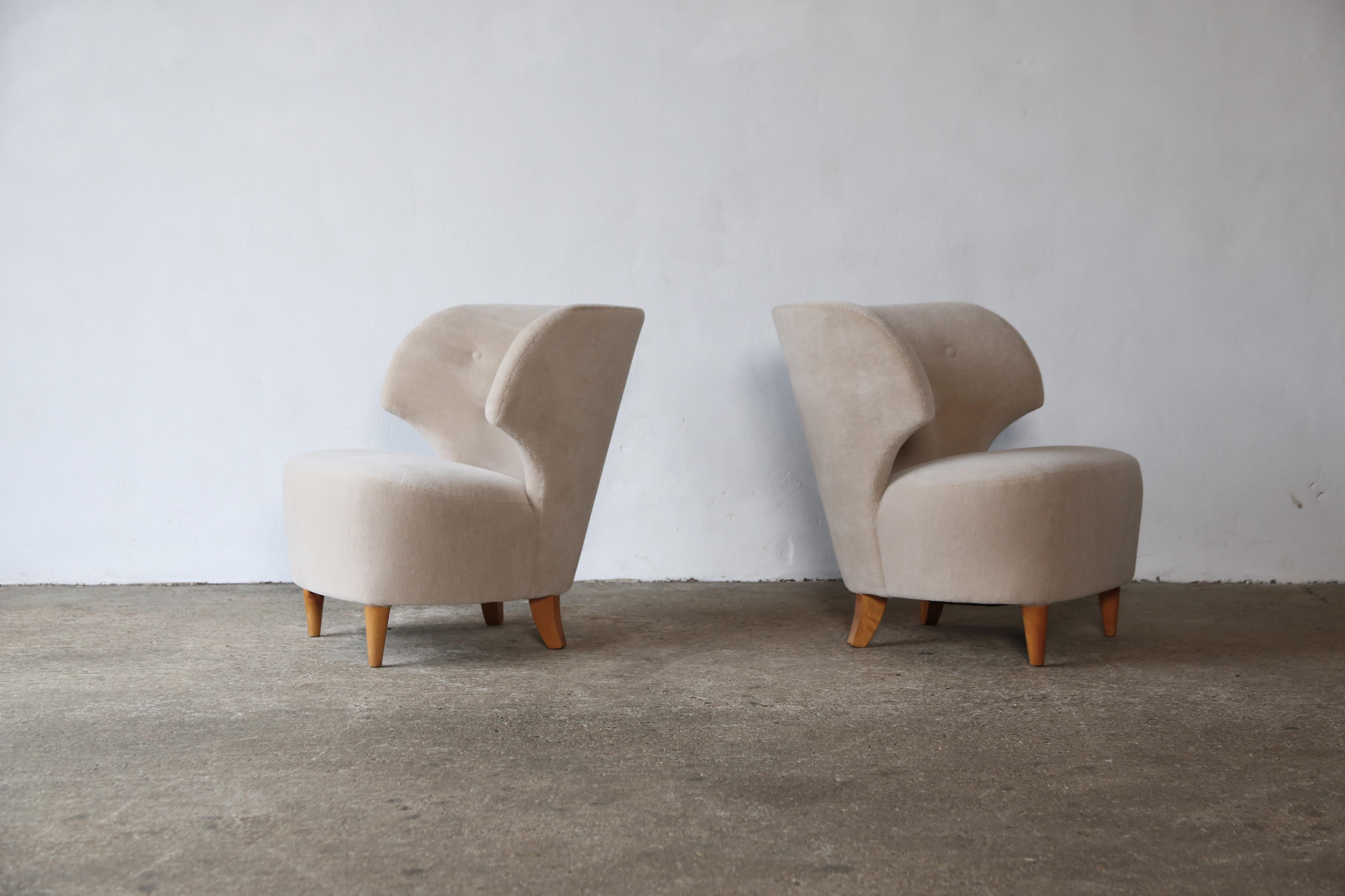Mid-Century Modern Pair of Carl-Johan Boman Chairs, Finland, 1940s, Newly Upholstered in Alpaca For Sale
