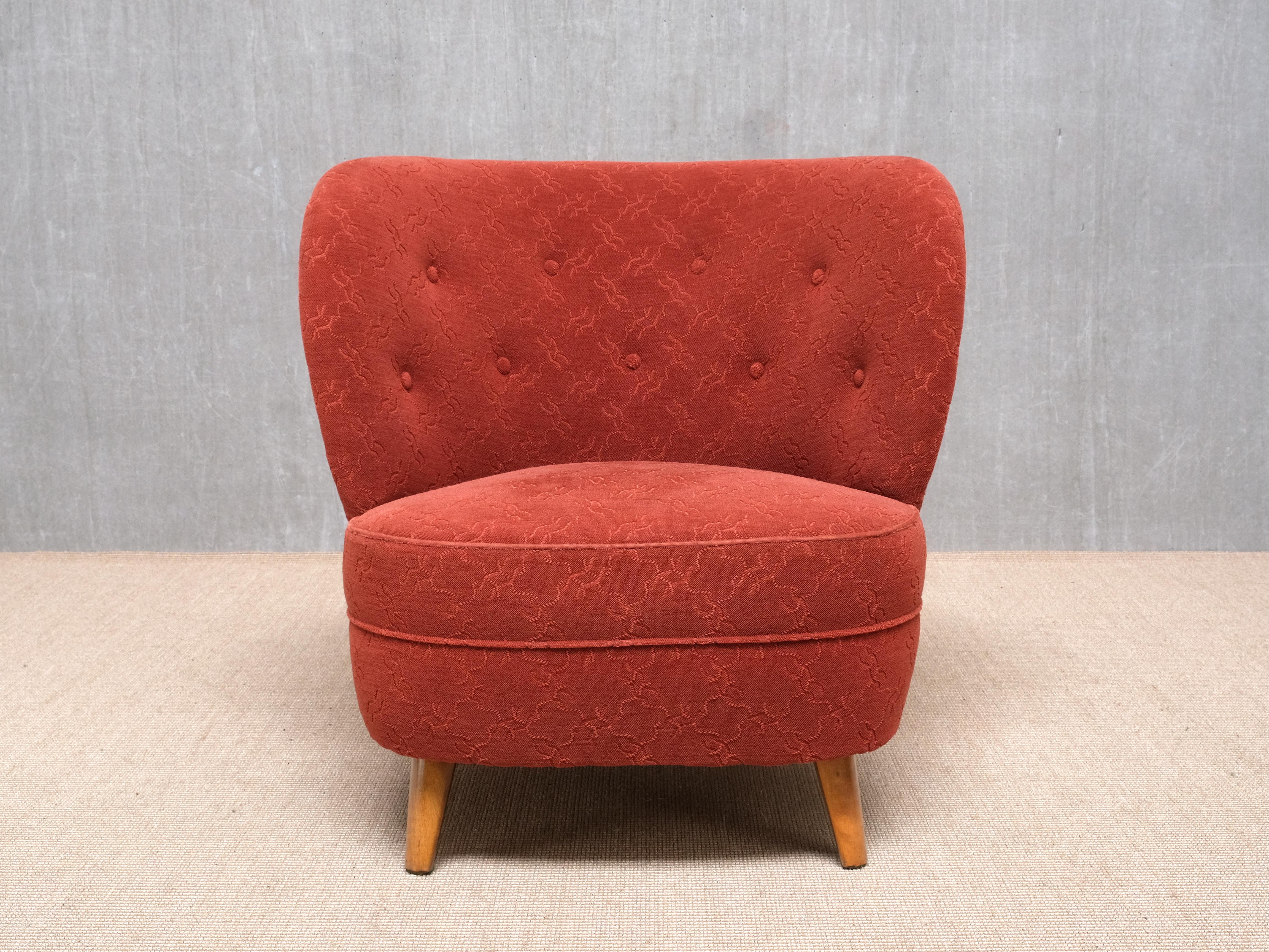 Paar Carl-Johan Boman Sessel aus rotem Stoff und Birke, Finnland, 1940er Jahre im Zustand „Gut“ im Angebot in The Hague, NL