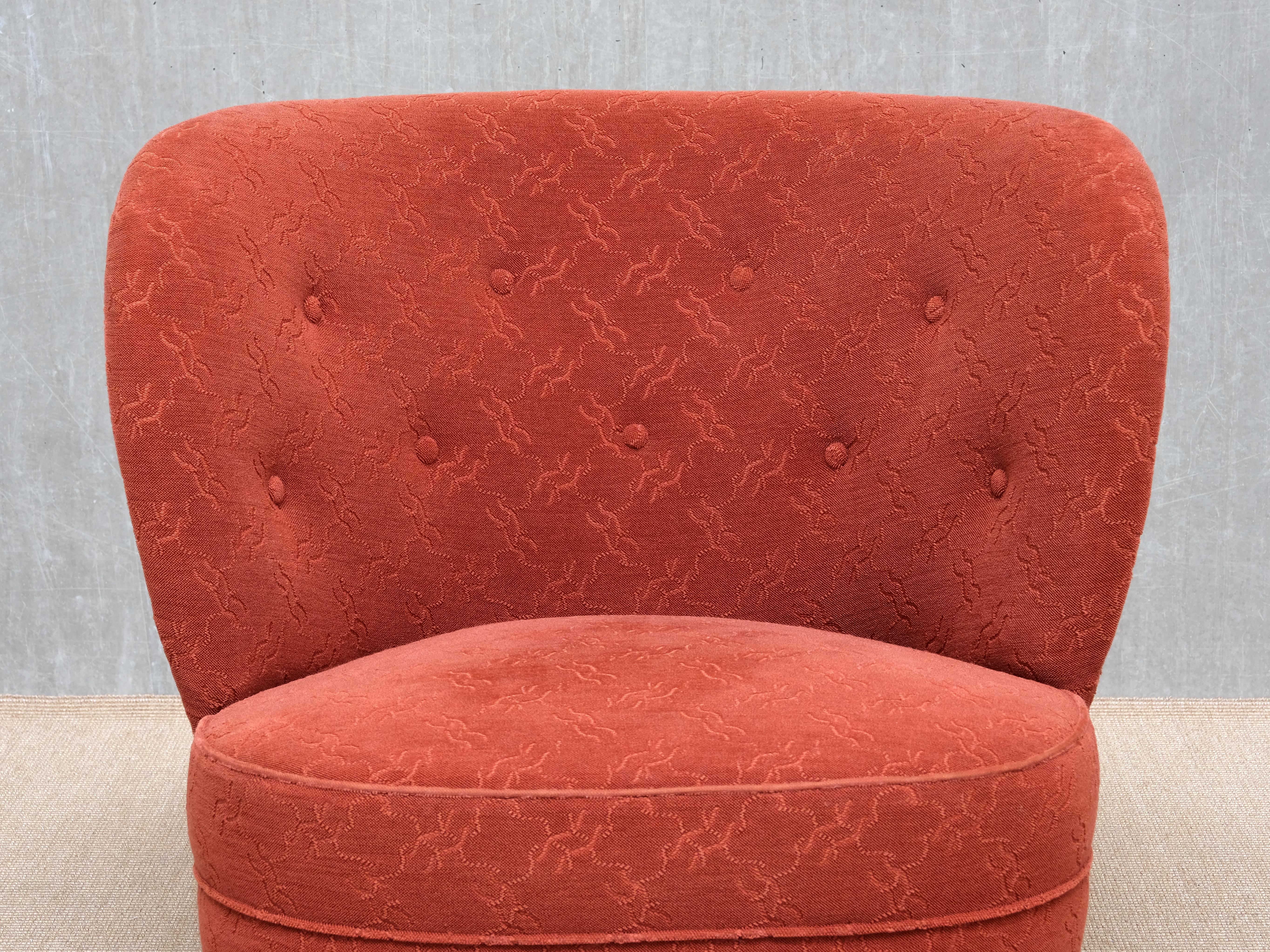 Paar Carl-Johan Boman Sessel aus rotem Stoff und Birke, Finnland, 1940er Jahre (Mitte des 20. Jahrhunderts) im Angebot