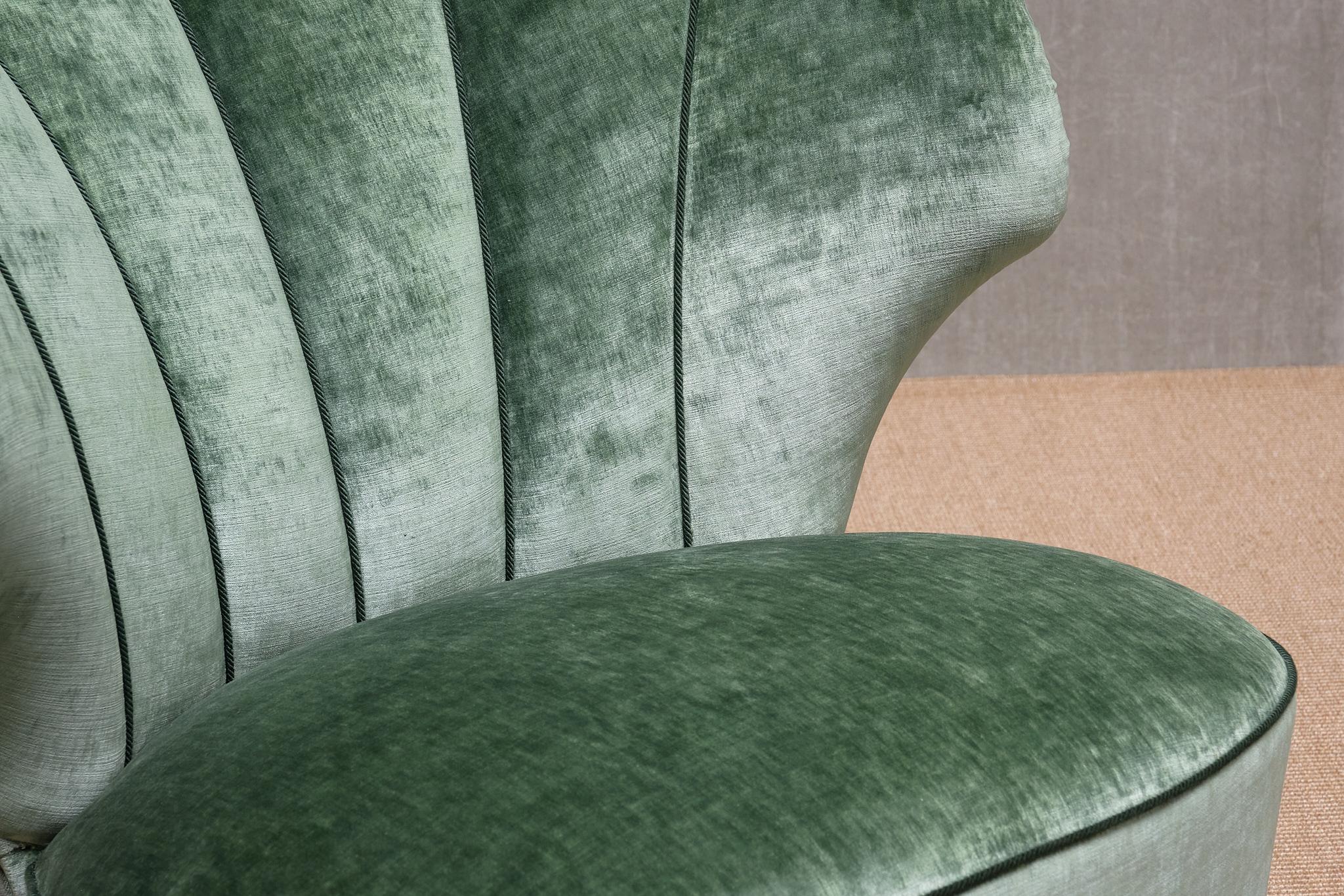 Tissu Paire de chaises longues Carl-Johan Boman en velours vert jade, Finlande, années 1950 en vente