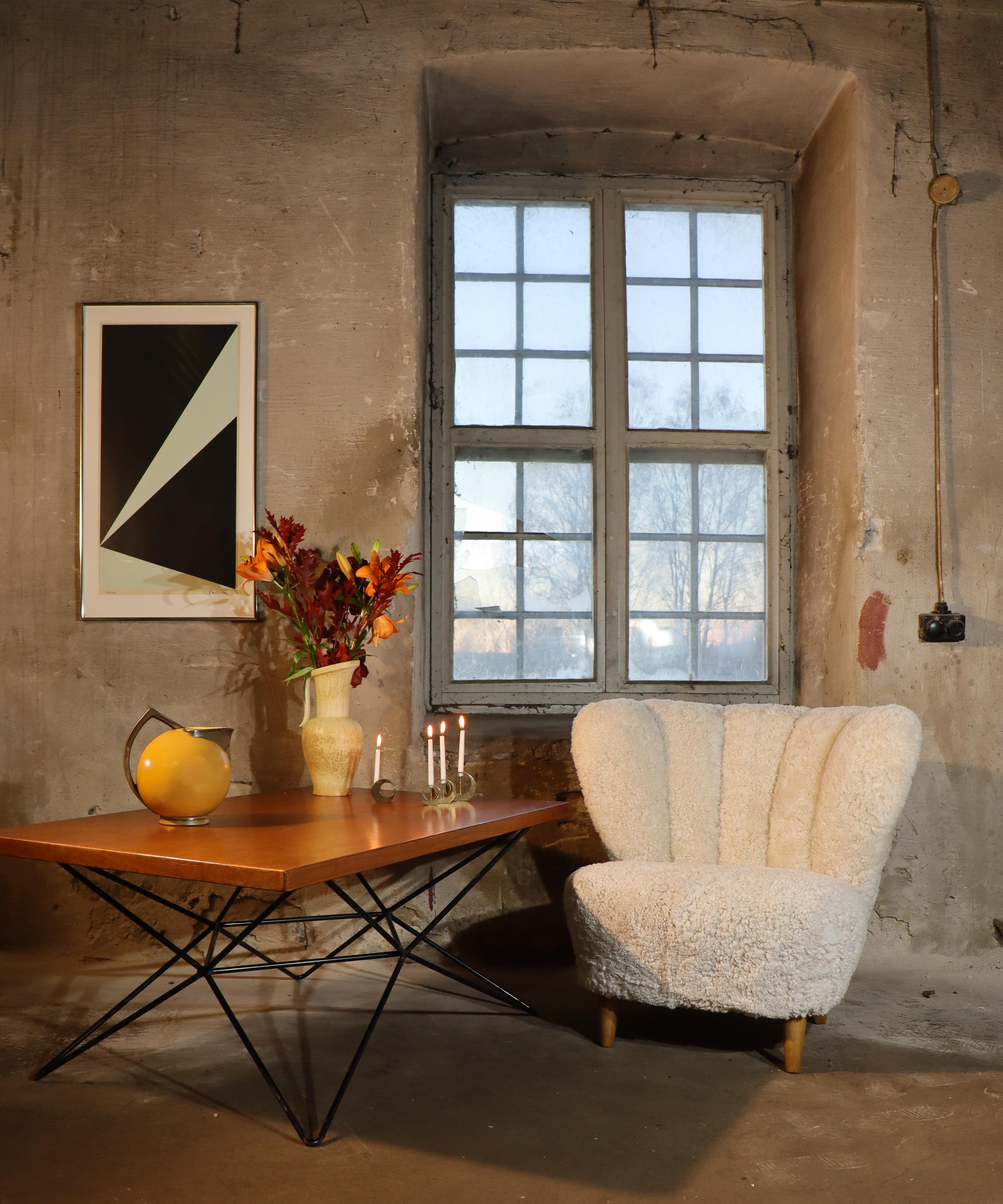 Paar Carl-Johan Boman Sessel aus Schafsleder und Holz, Finnland, 1935 im Zustand „Hervorragend“ im Angebot in Stockholm, SE