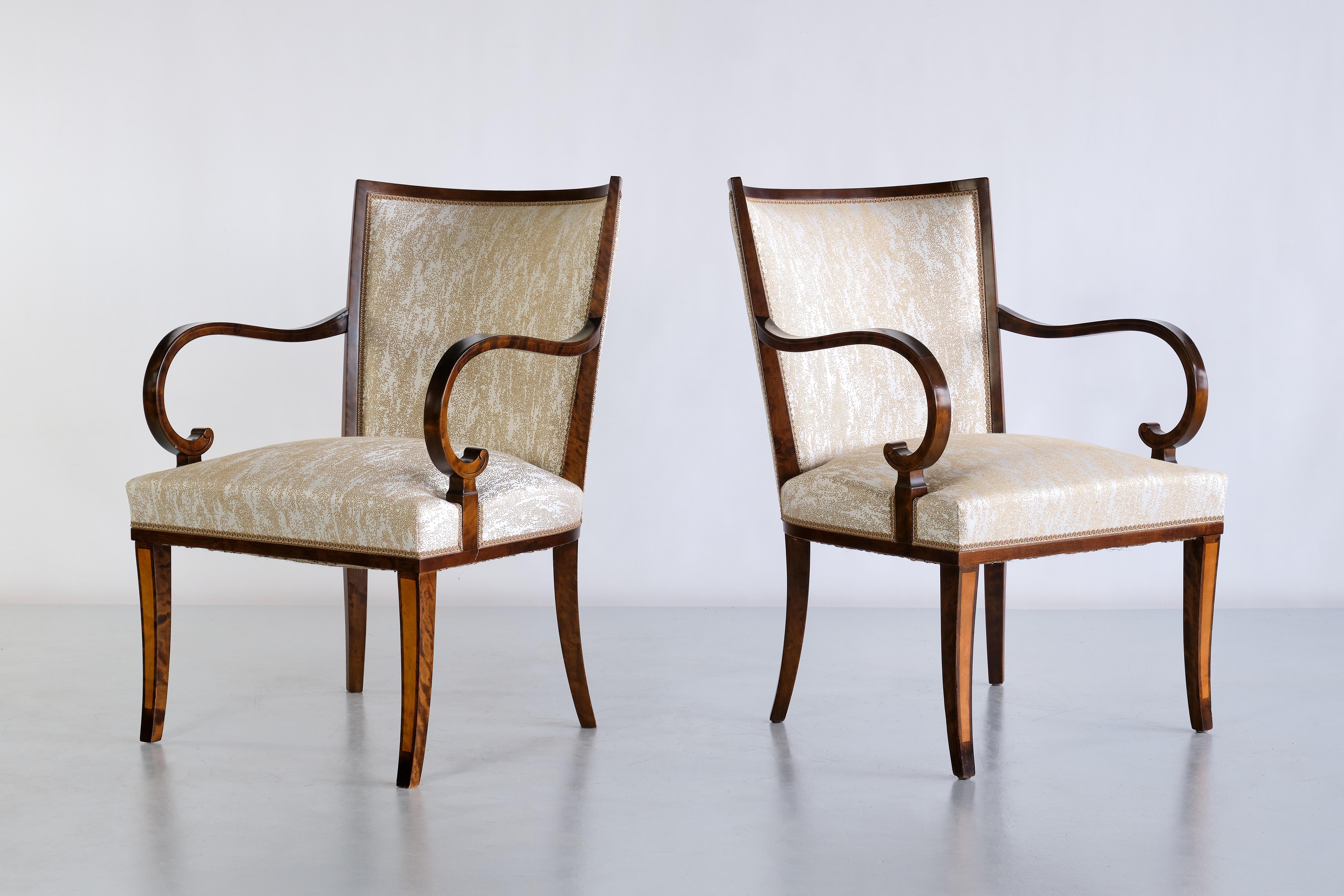 Scandinave moderne Paire de fauteuils Carl Malmsten en bouleau et bois de citronnier, Bodafors, Suède, années 1930 en vente