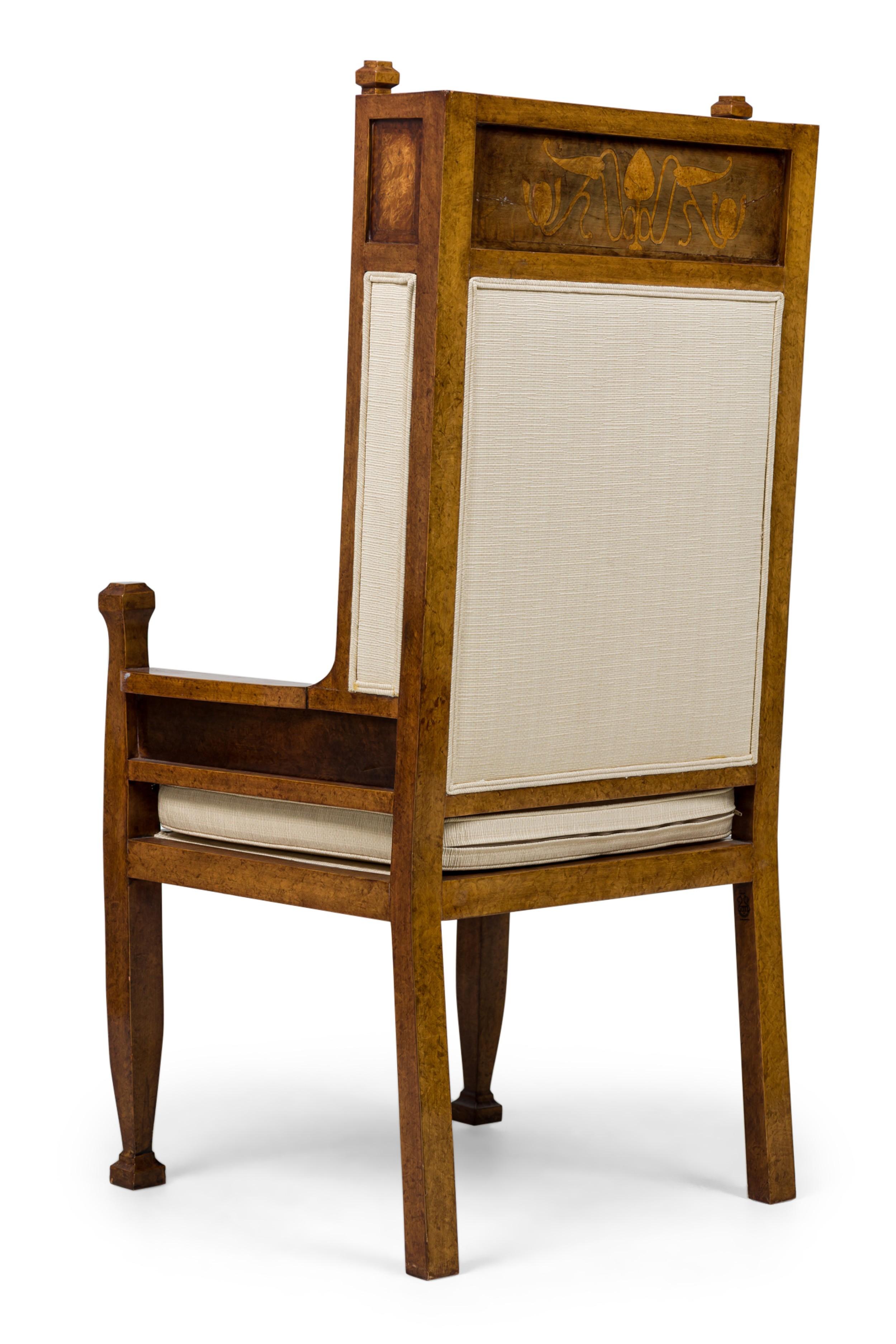 Intagliato a mano Coppia di poltrone svedesi con schienale alto intarsiato Carl Malmsten Art Deco in vendita