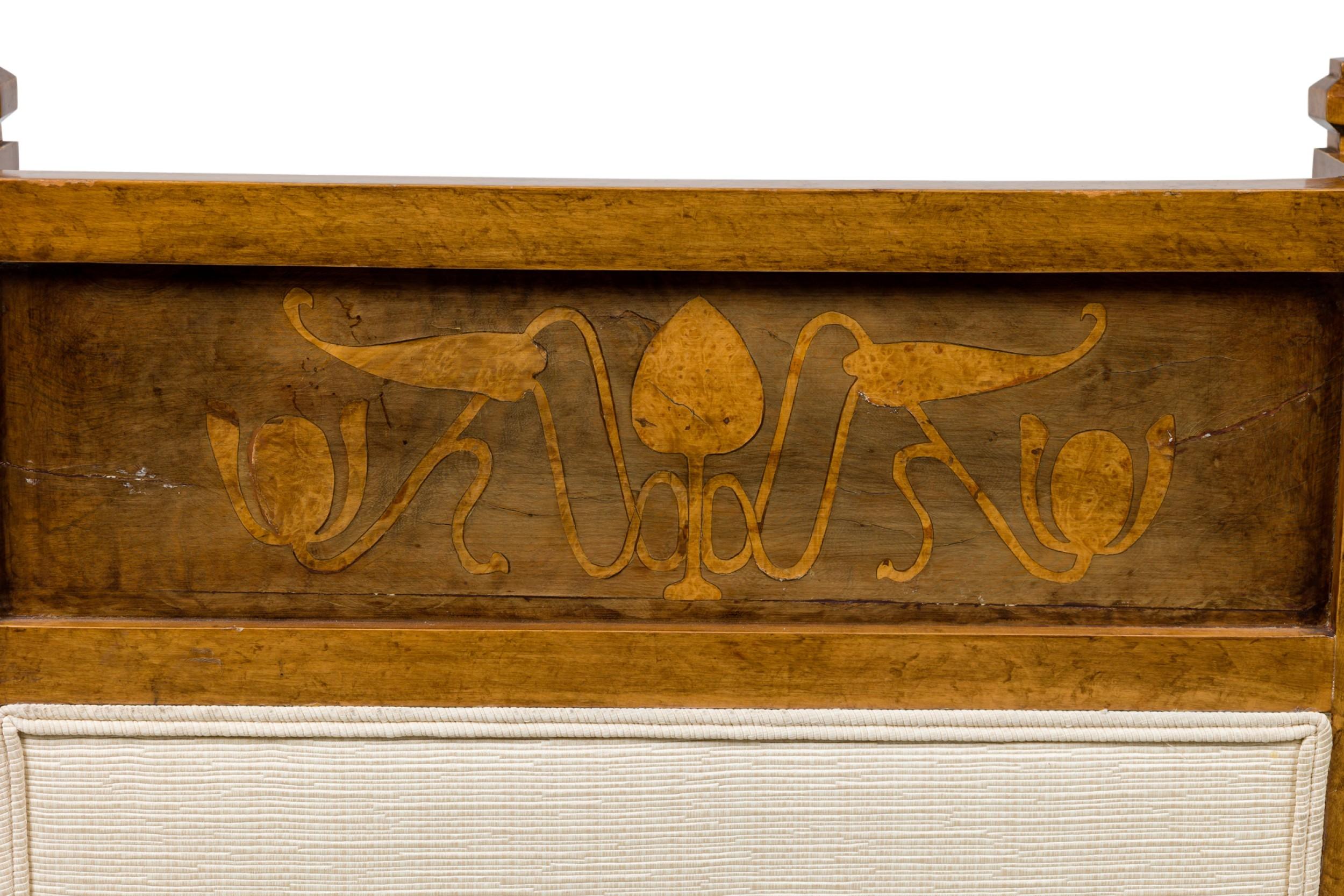 XX secolo Coppia di poltrone svedesi con schienale alto intarsiato Carl Malmsten Art Deco in vendita