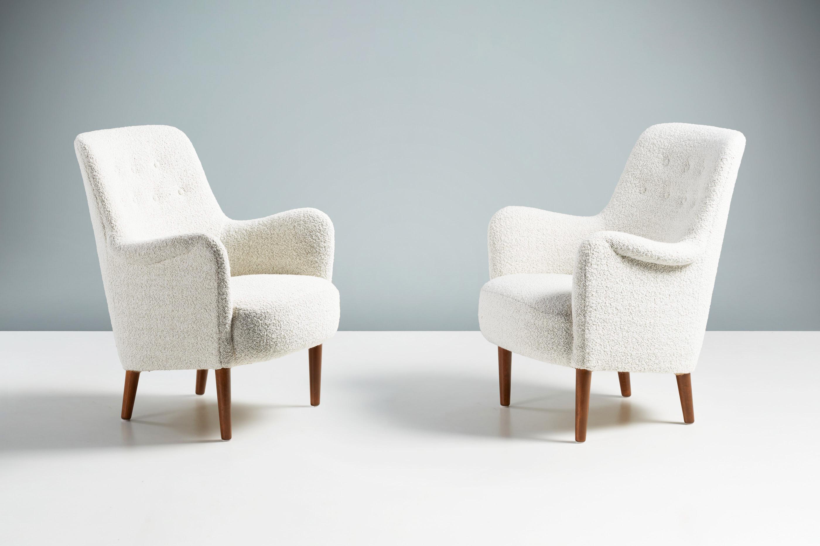 Carl Malmsten Armchairs, circa 1950s

A pair of upholstered armchairs from Swedish master: Carl Malmsten. This model is a lighter variation on the Samsas chair with taller legs. This pair has been reupholstered in Dedar Karakorum ‘Ecume’ fabric.