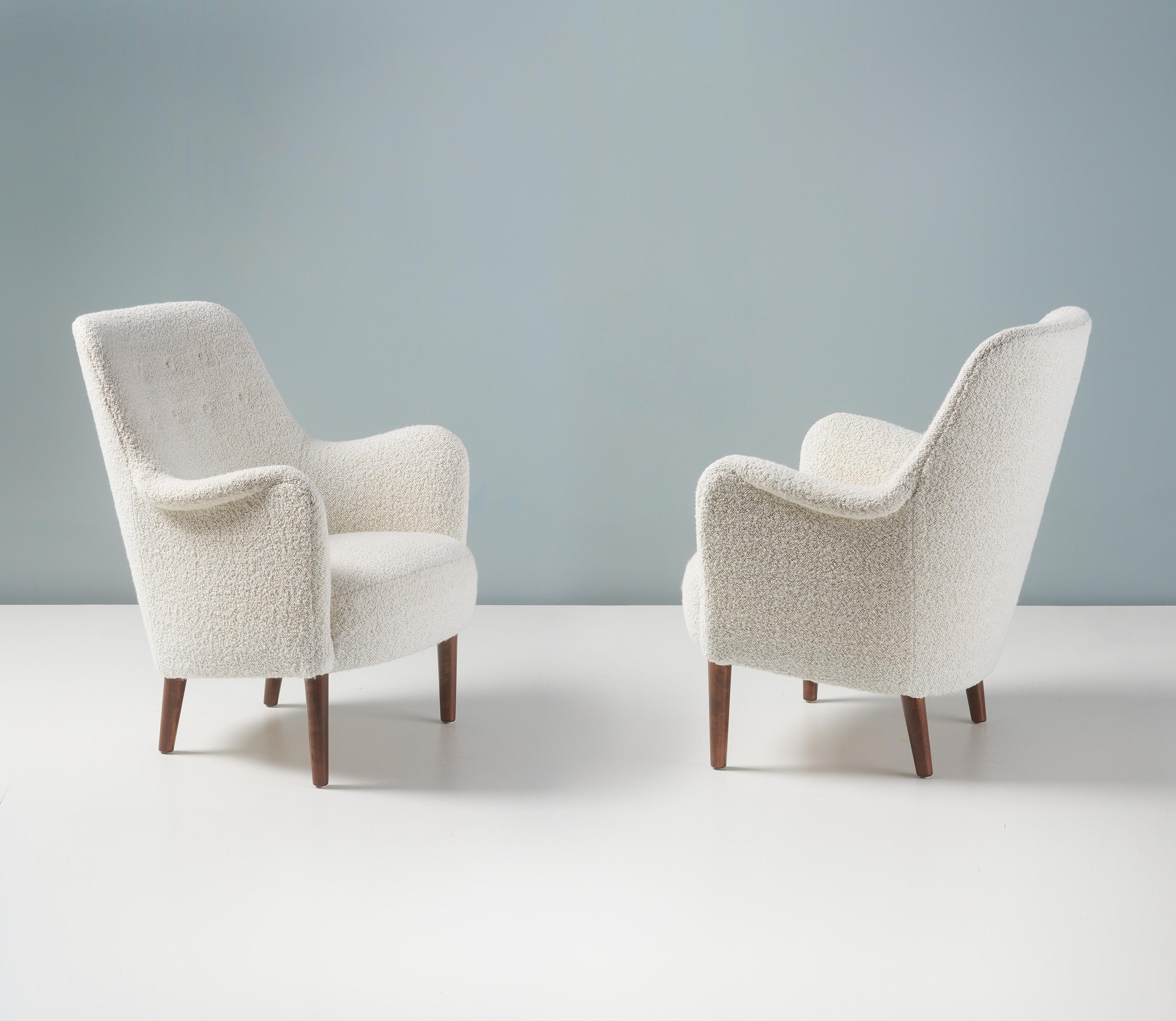 Carl Malmsten Armchairs, circa 1950s

A pair of upholstered armchairs from Swedish master: Carl Malmsten. This model is a lighter variation on the Samsas chair with taller legs. This pair has been reupholstered in Dedar Karakorum ‘Ecume’ fabric.