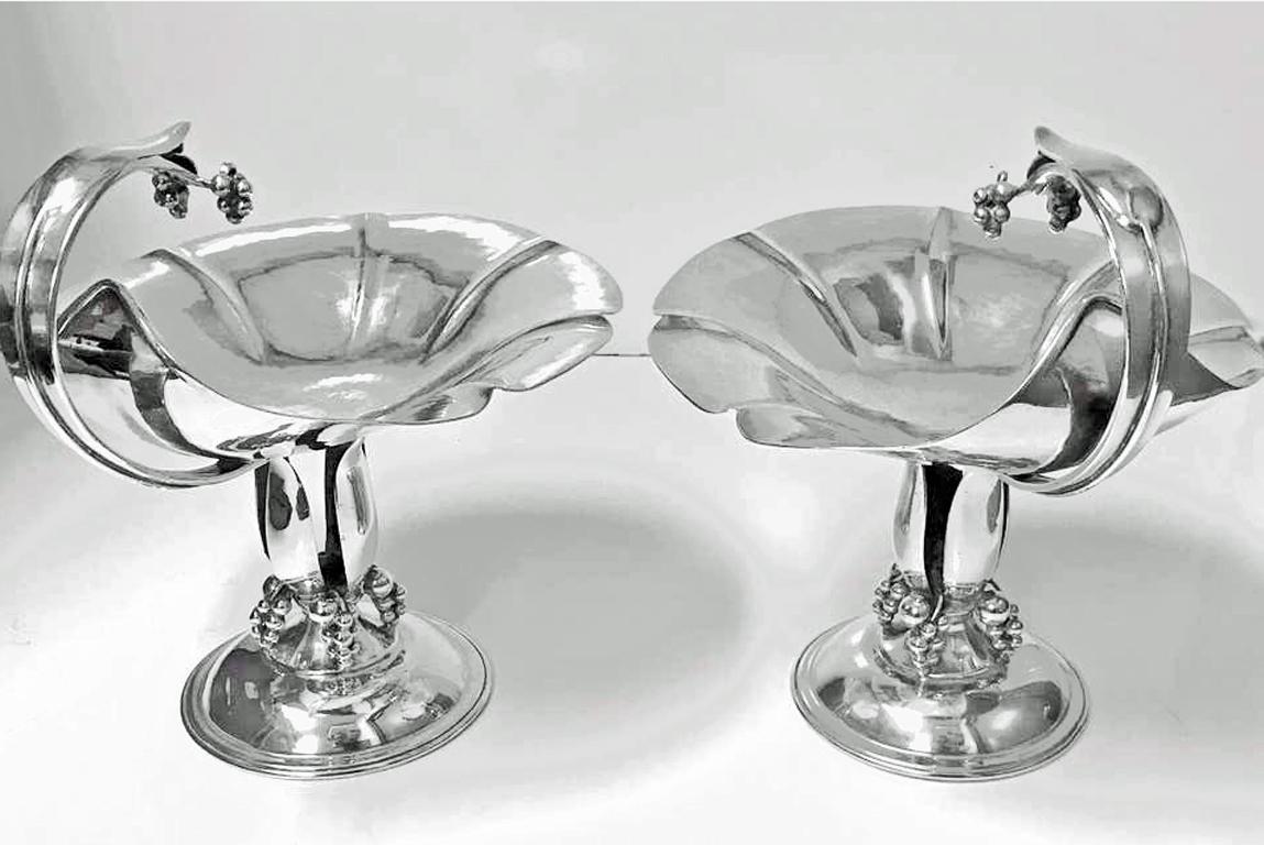 Pair of Carl Poul Petersen Sterling Silver Compotes, Montreal, circa 1940 In Good Condition In Toronto, Ontario