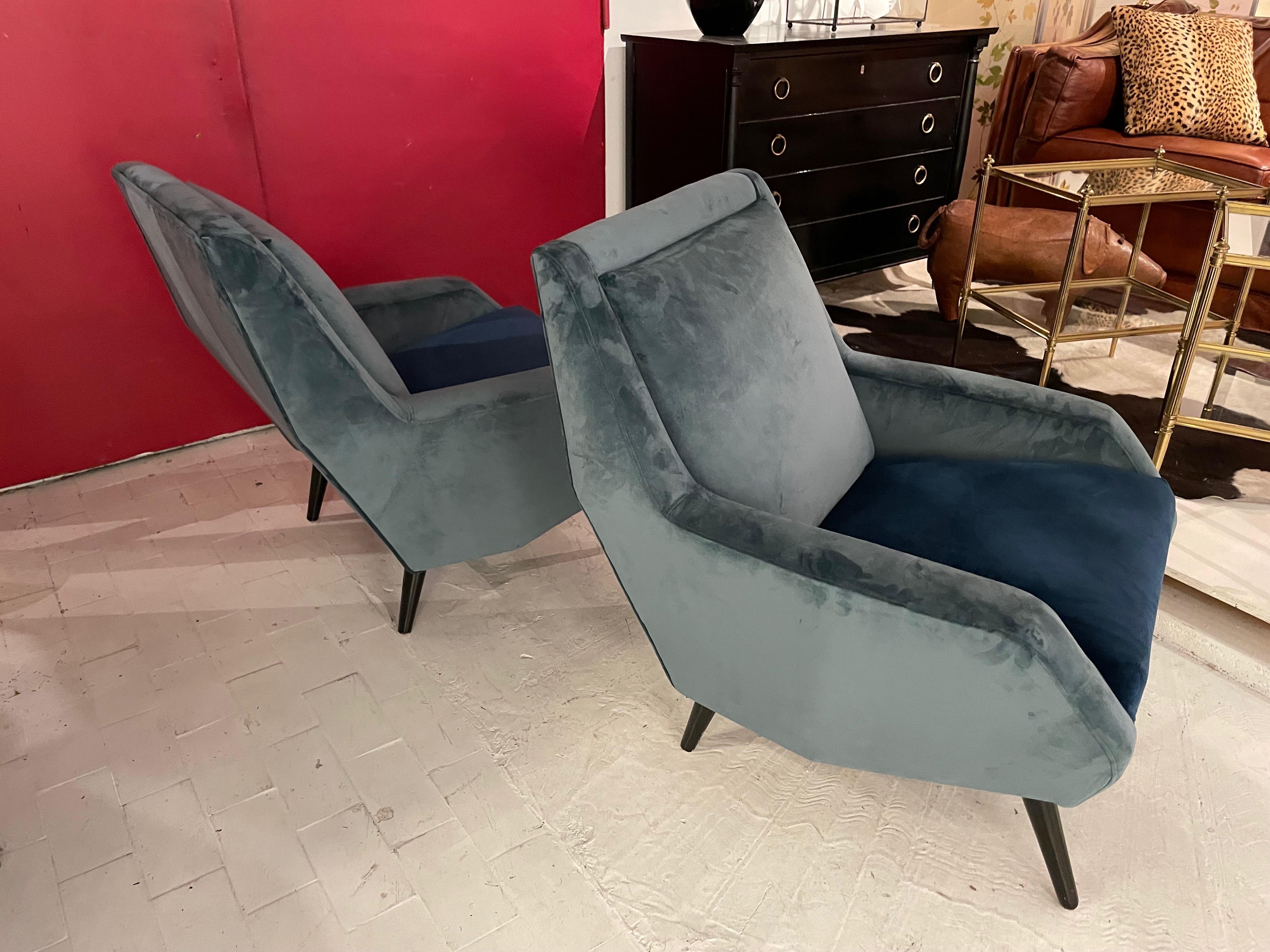 Mid-Century Modern Pair of Carlo de Carli Armchairs With Velvet Upholstery for Cassina, Italy 1954.