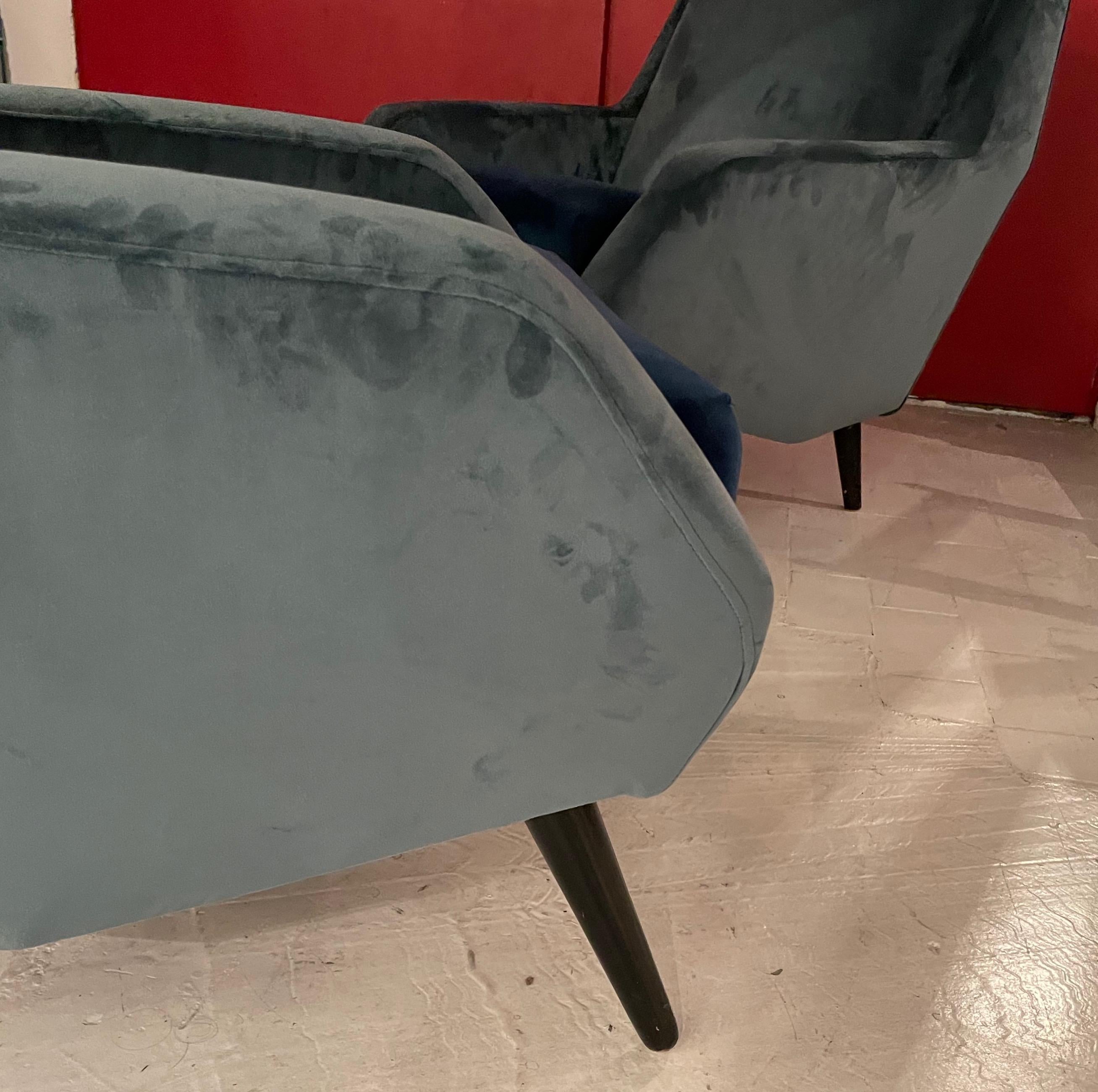 Pair of Carlo de Carli Armchairs With Velvet Upholstery for Cassina, Italy 1954. In Good Condition In Brussels, BE