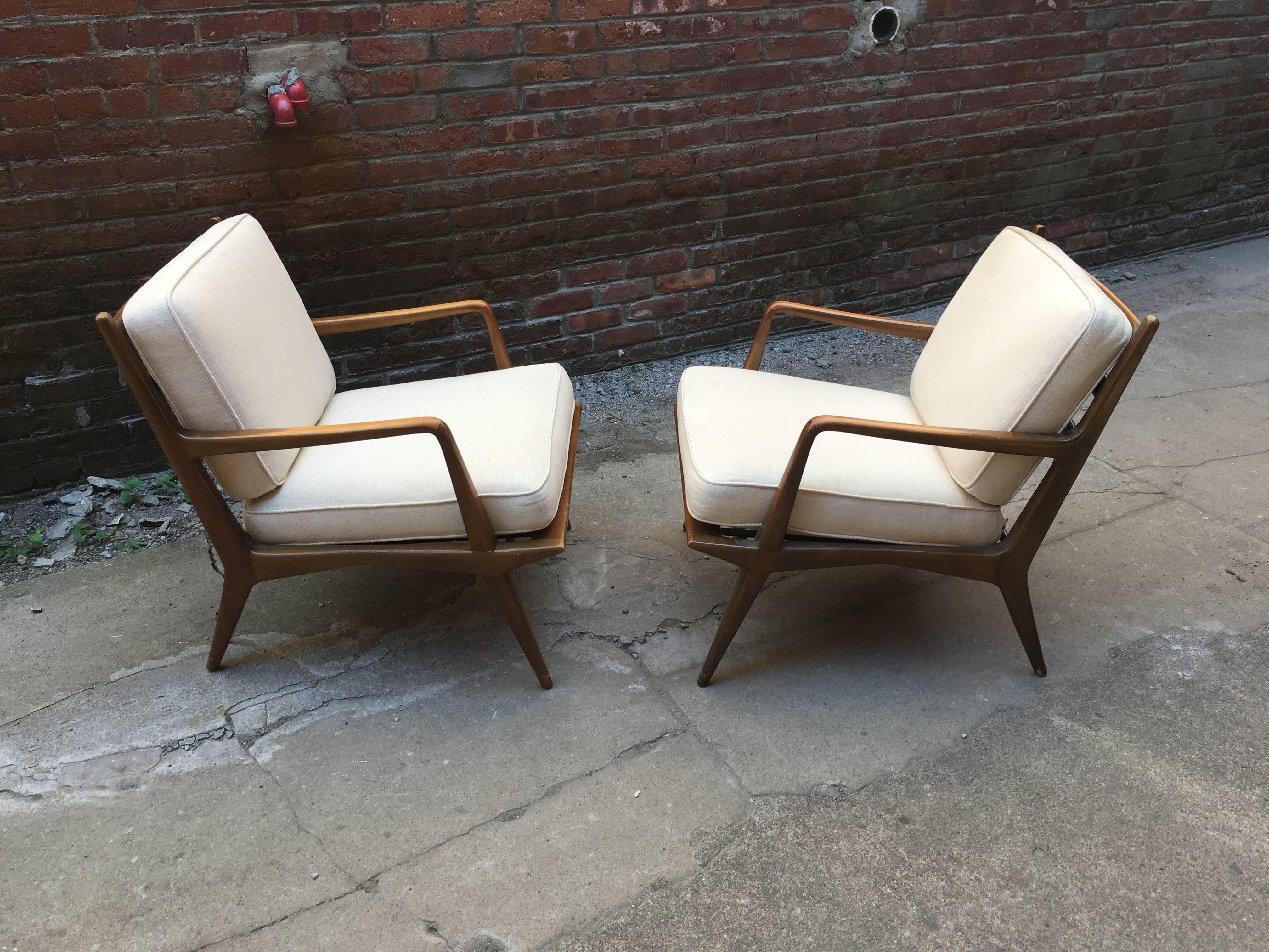 Mid-20th Century Pair of Carlo di Carli Walnut Armchairs for M. Singer & Sons