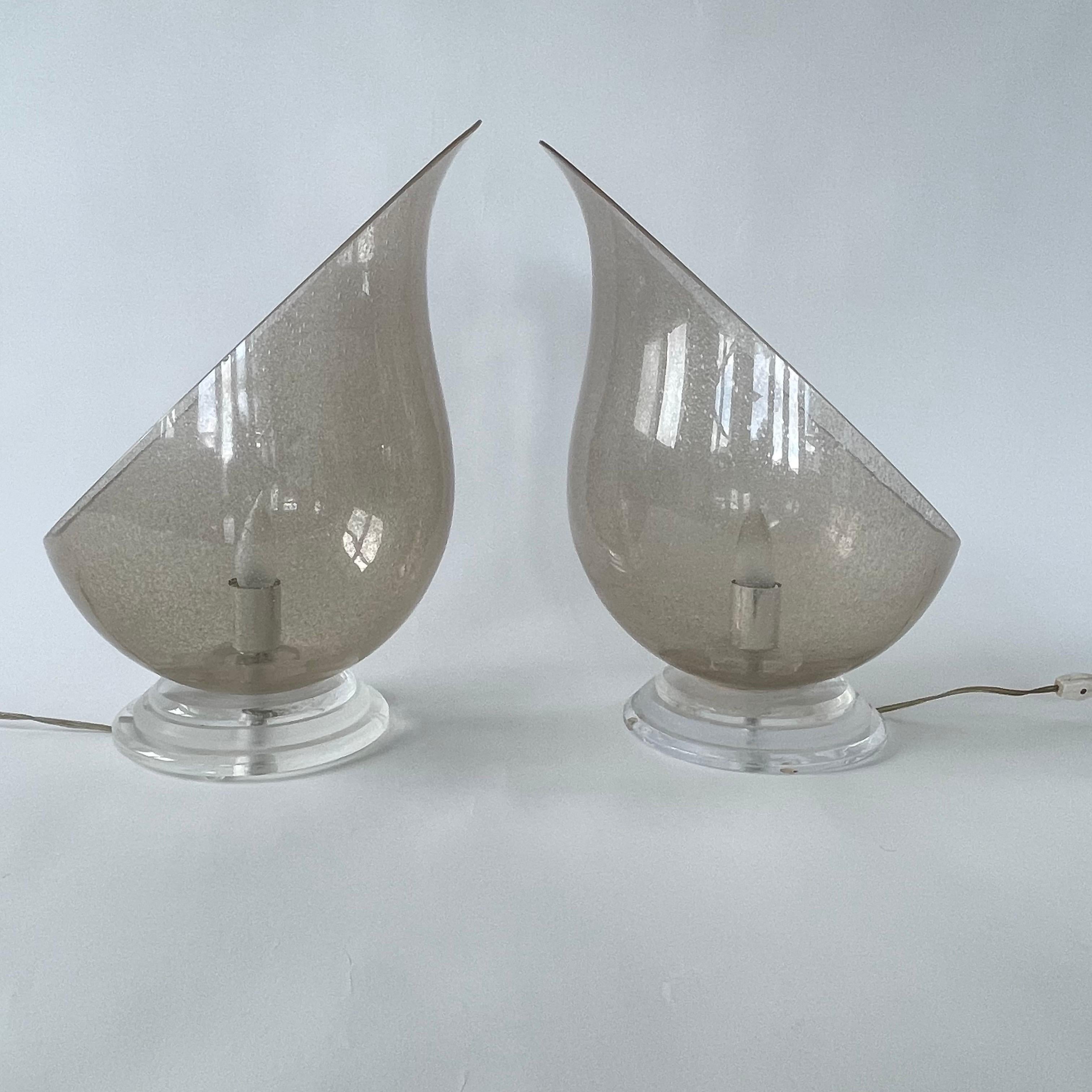 Paar Carlo Nason Pulegoso Murano-Tischlampen mit Tulpen aus Muranoglas von Mazzega, Italien, 1970er Jahre im Zustand „Gut“ im Angebot in Miami, FL