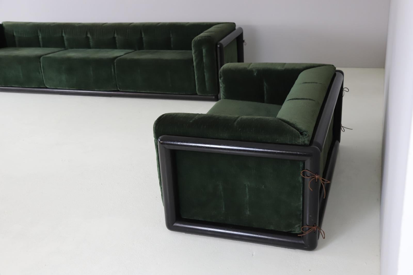 Pair of Carlo Scarpa 'Cornaro' Sofas in Dark Green Velvet Upholstery 3