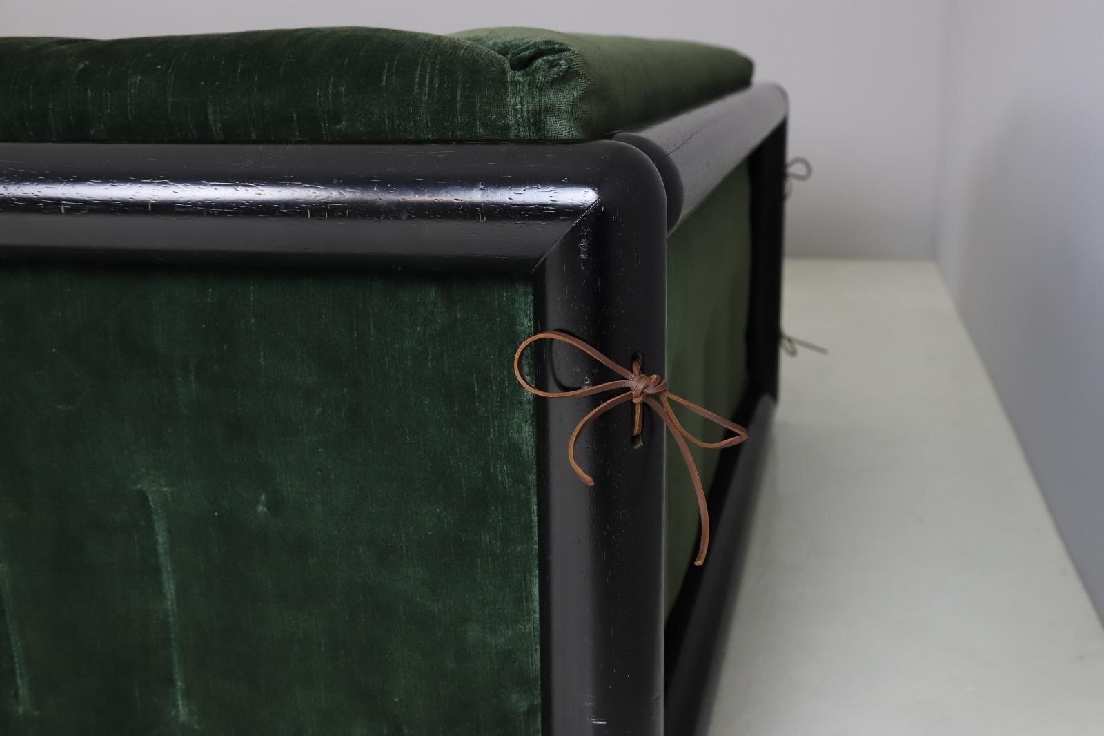 Pair of Carlo Scarpa 'Cornaro' Sofas in Dark Green Velvet Upholstery 4