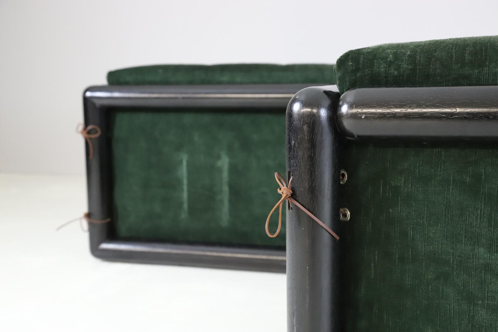 Pair of Carlo Scarpa 'Cornaro' Sofas in Dark Green Velvet Upholstery 7