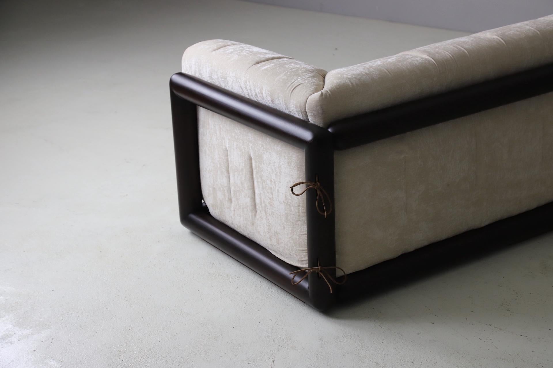 Pair of Carlo Scarpa 'Cornaro' Sofas in Velvet Upholstery, Italy 1973 In Good Condition In Sittard, LI