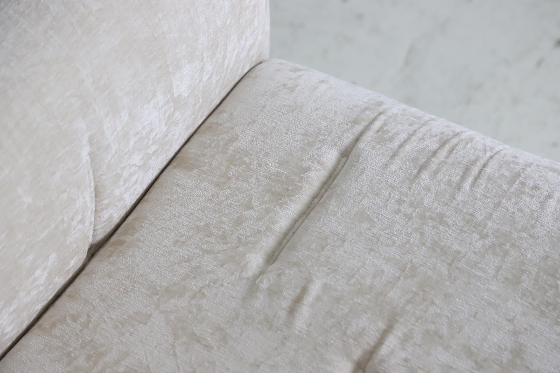 Leather Pair of Carlo Scarpa 'Cornaro' Sofas in Velvet Upholstery, Italy 1973