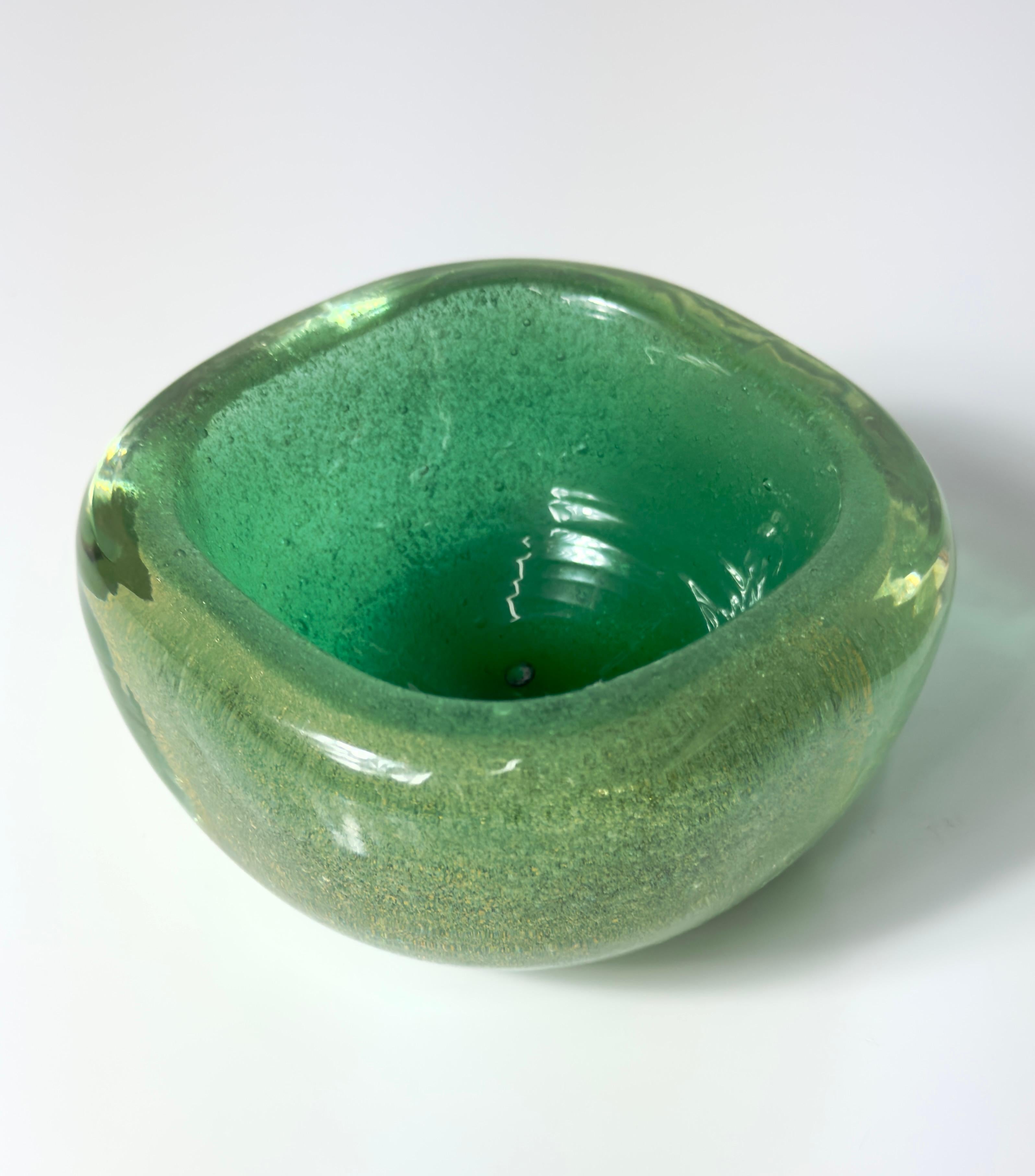 Pareja de cuencos de cristal verde Carlo Scarpa Sommerso Bollicine para Venini Italia Años 30 Vidrio en venta