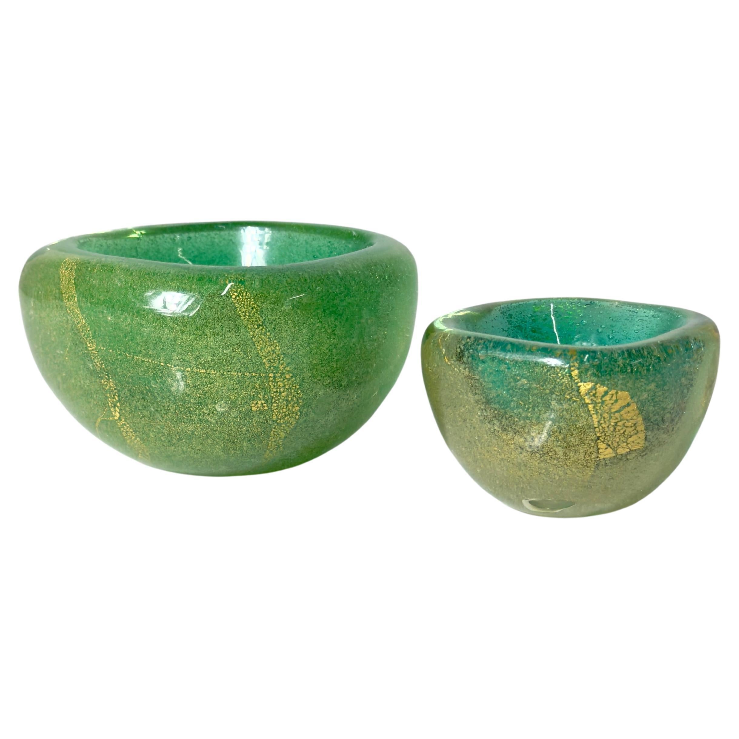 Pareja de cuencos de cristal verde Carlo Scarpa Sommerso Bollicine para Venini Italia Años 30