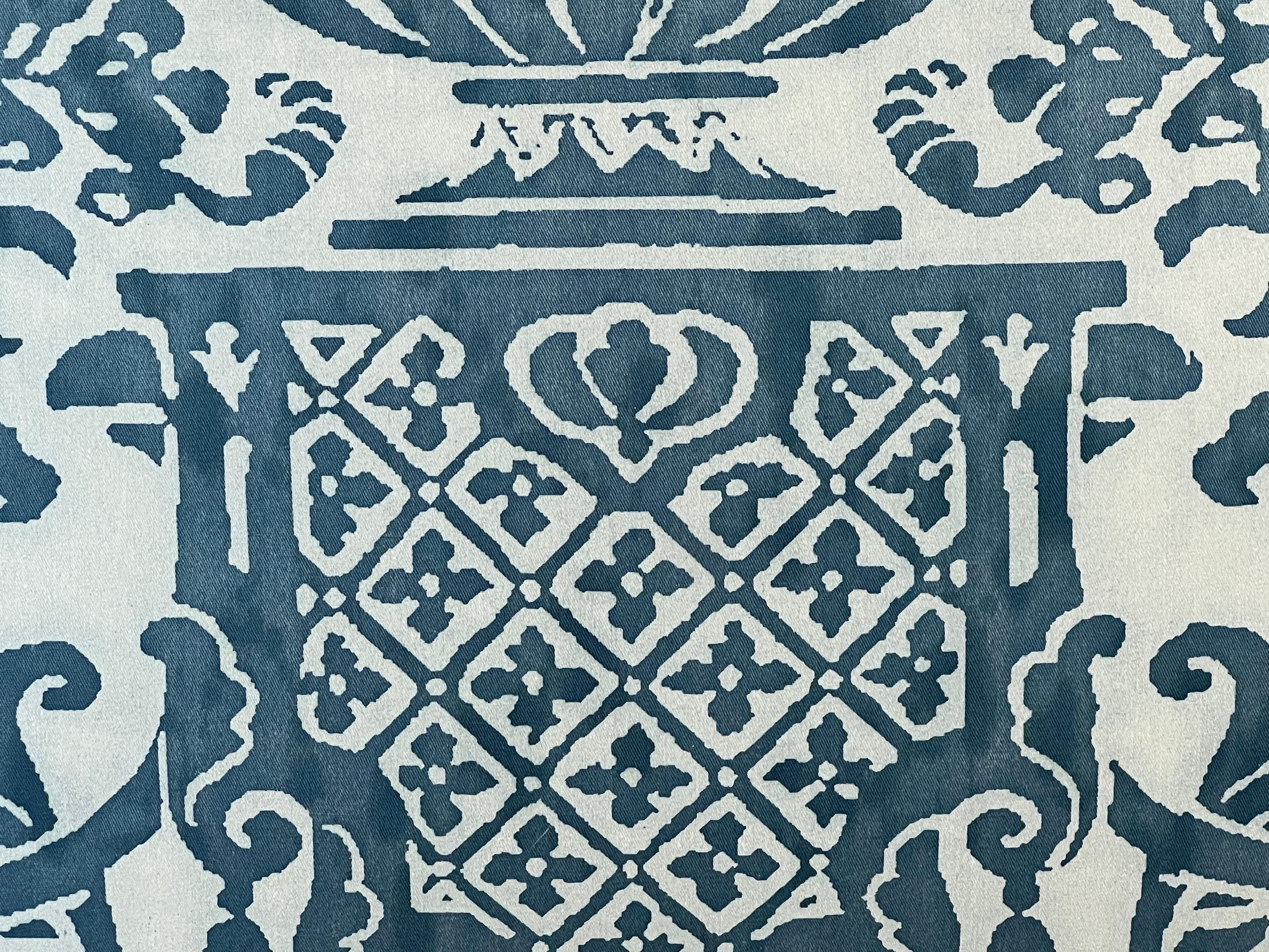 Coppia di cuscini Fortuny con motivo Carnavalet In condizioni Nuovo in vendita a Los Angeles, CA