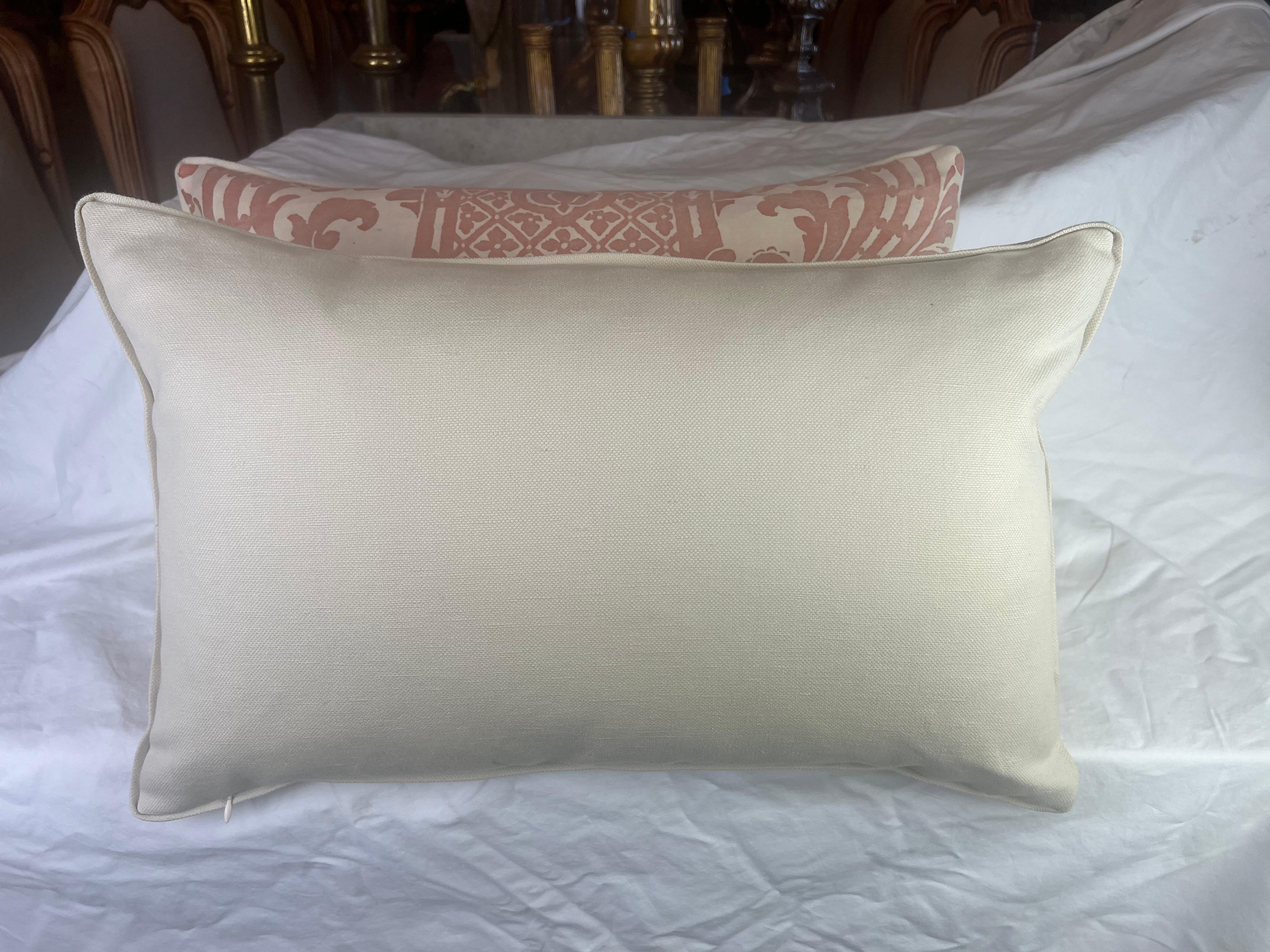 Contemporary Pair of Carnavalet Patterned Fortuny Pillows For Sale
