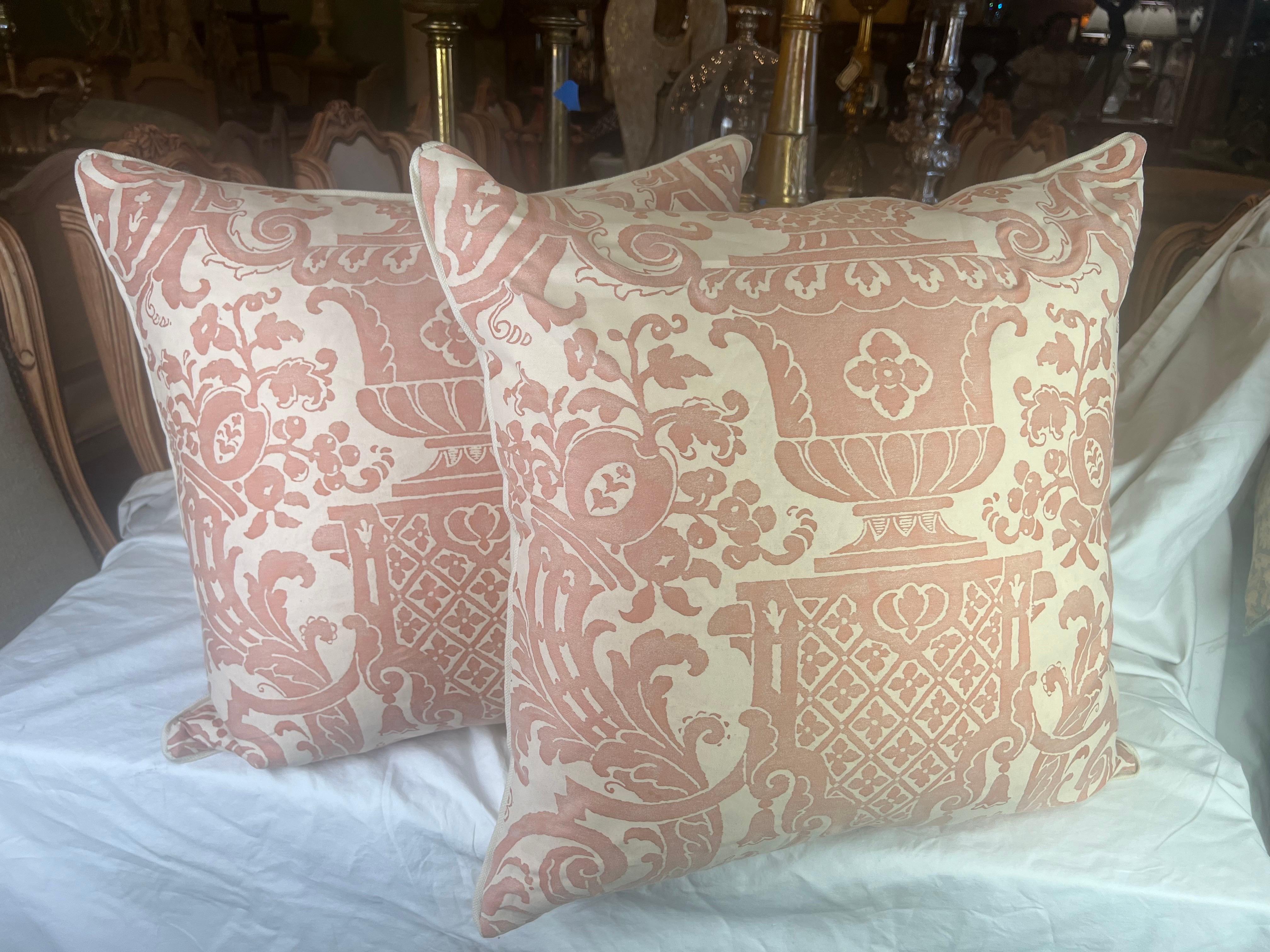 Pair of Carnavalet Patterned Fortuny Pillows For Sale 1
