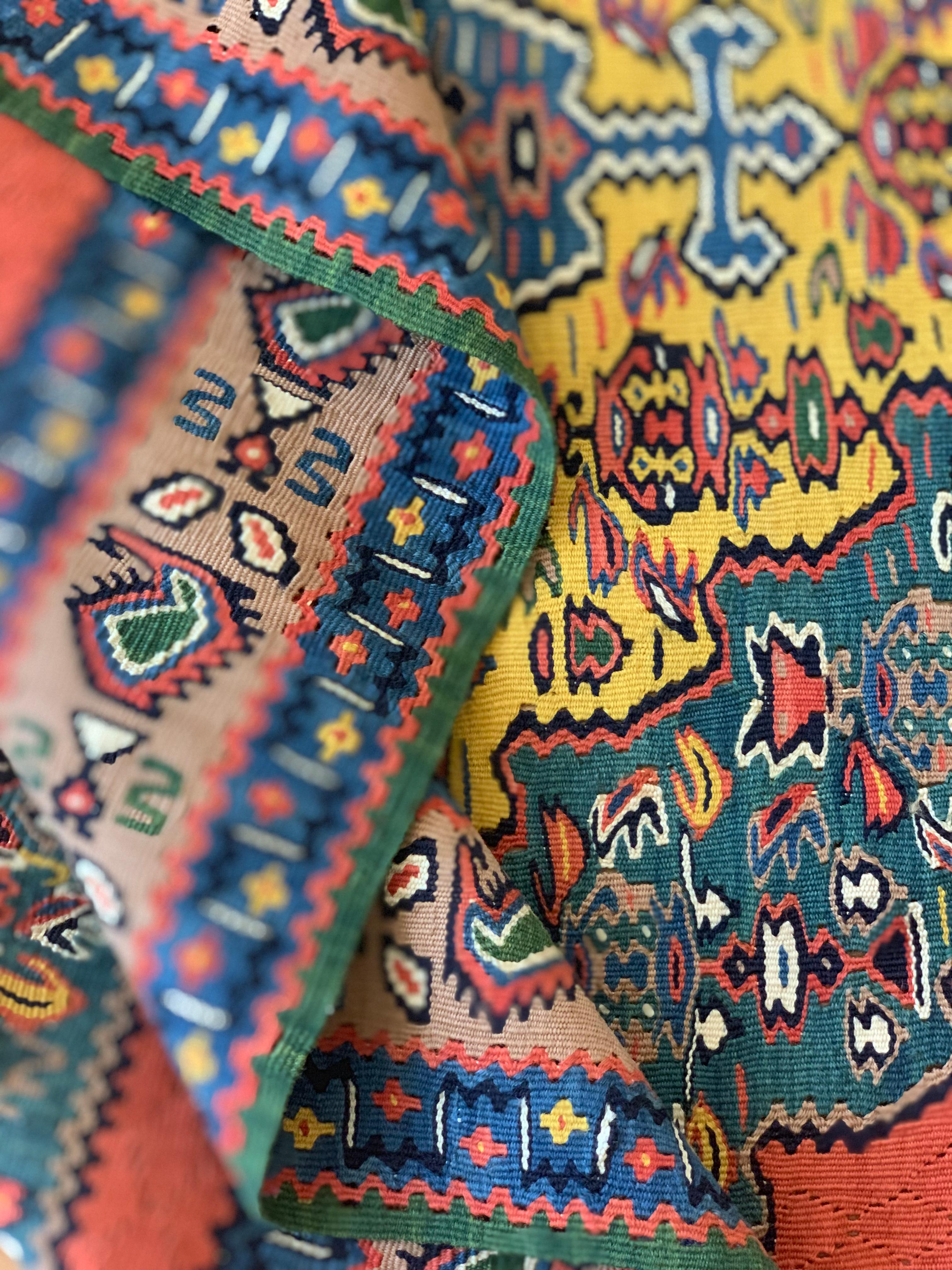 Handgefertigter Flachgewebter Teppich aus Seide und Wolle, Kelim, Paar  (21. Jahrhundert und zeitgenössisch) im Angebot