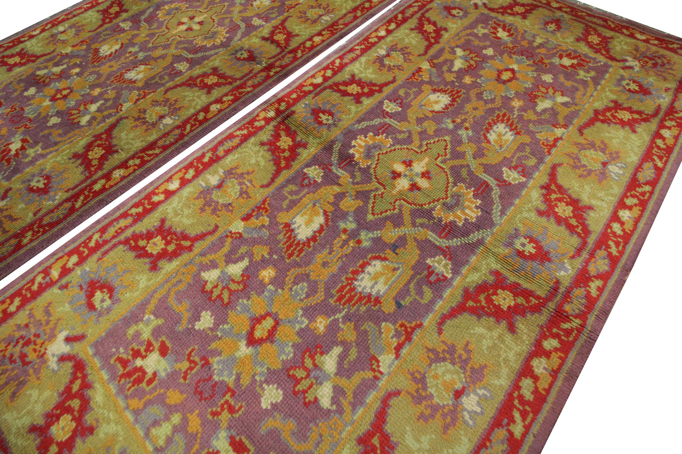 Paar irische Donegal-Teppiche im Vintage-Stil, lila/gelbe Wohnzimmerteppiche, Vintage, Sale (Arts and Crafts) im Angebot