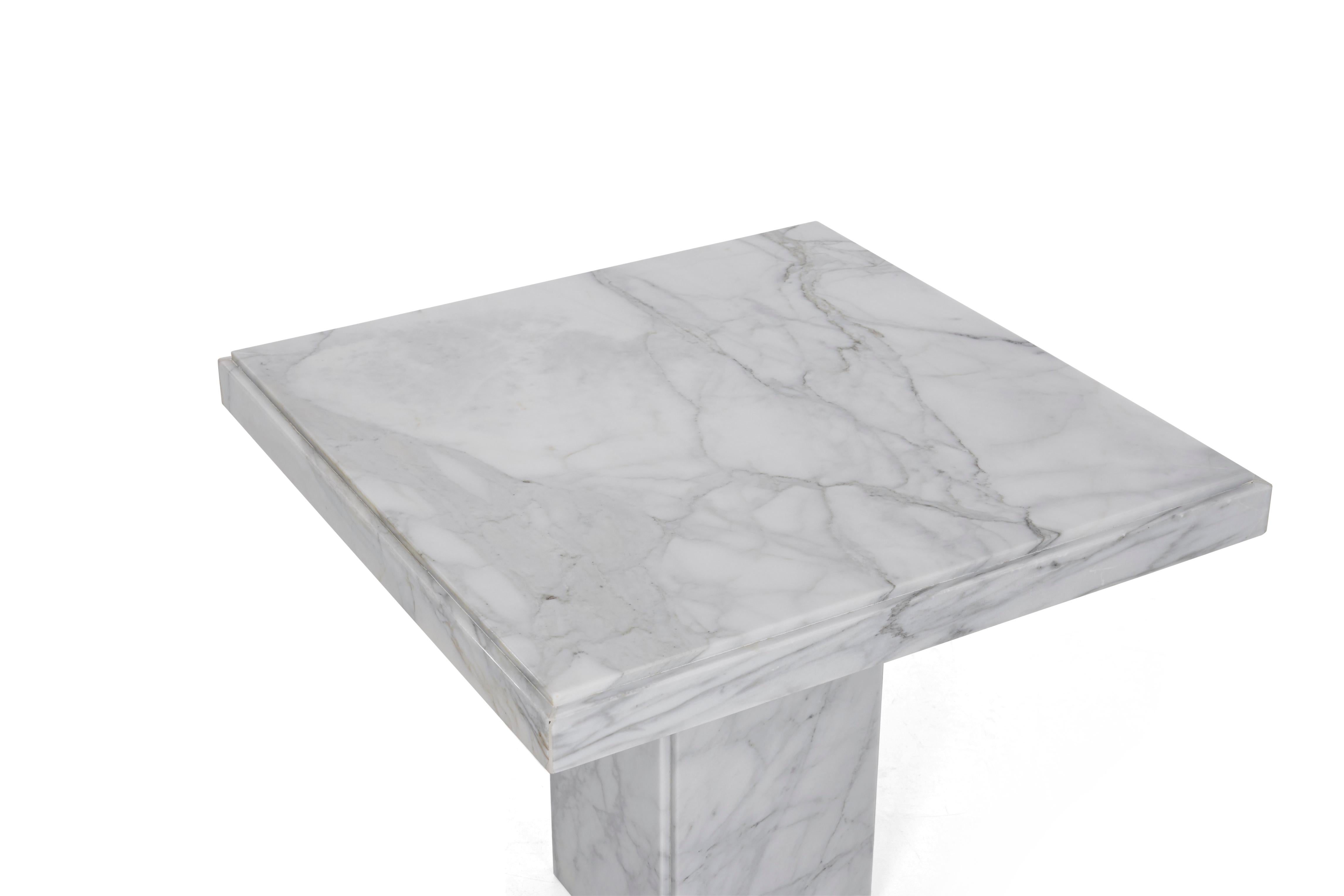 Italian Pair of Carrara Marble End Tables For Sale