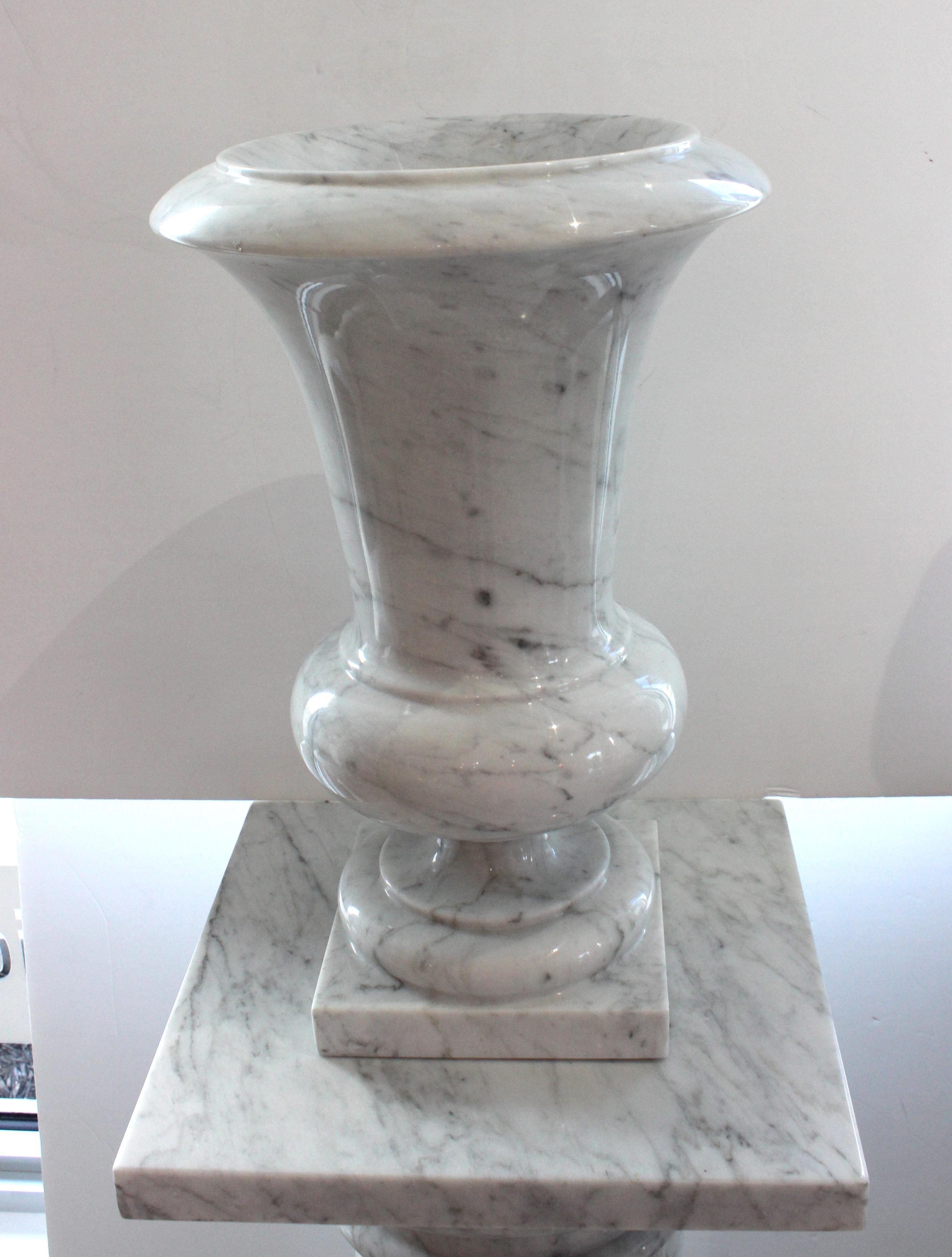 Pair of Carrara White Marble Urns on Stands For Sale 6