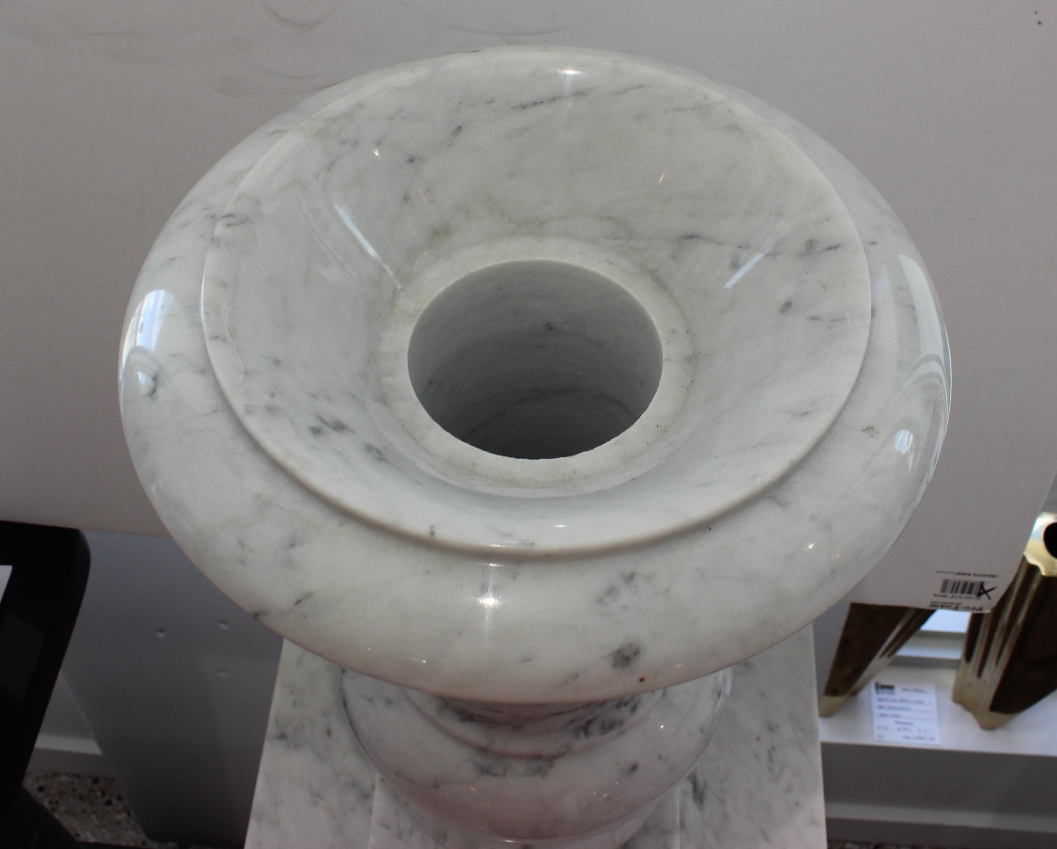 Pair of Carrara White Marble Urns on Stands For Sale 7