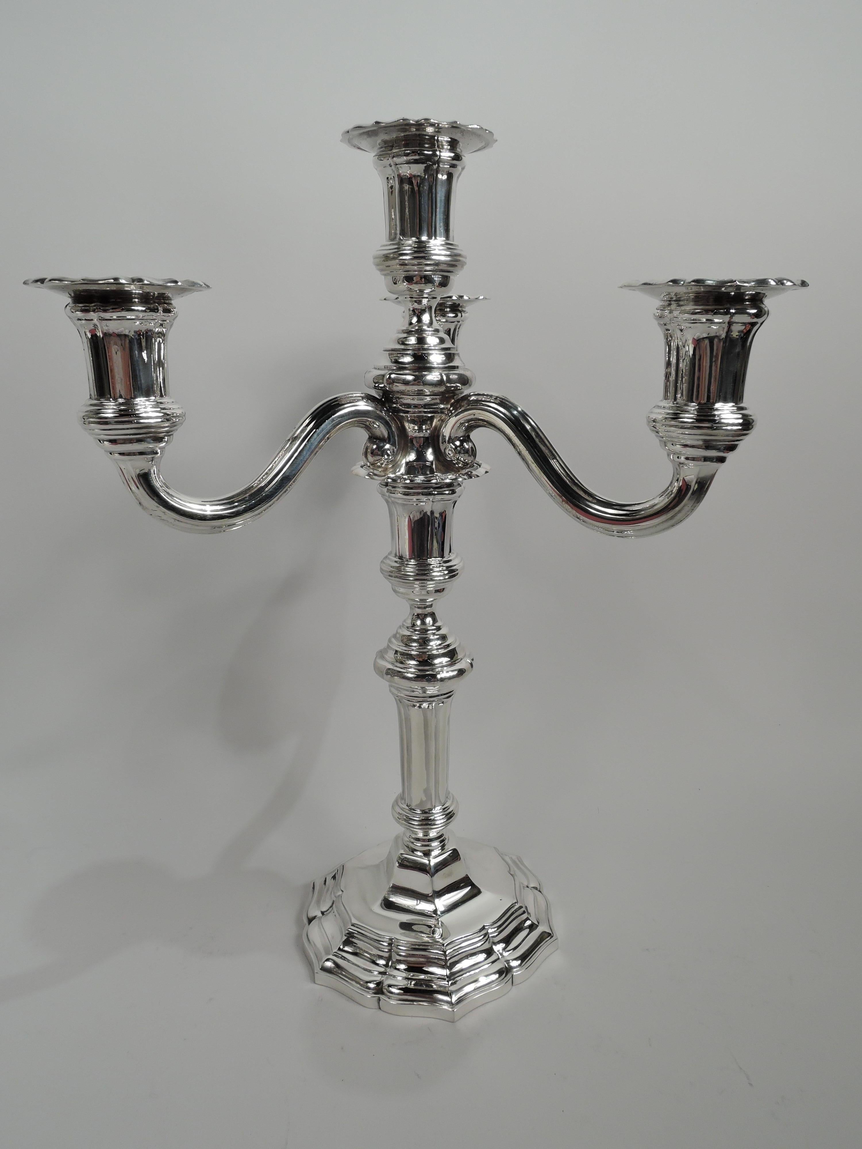 Pair of Cartier French Modern Classical Silver 5-Light Candelabra In Excellent Condition In New York, NY
